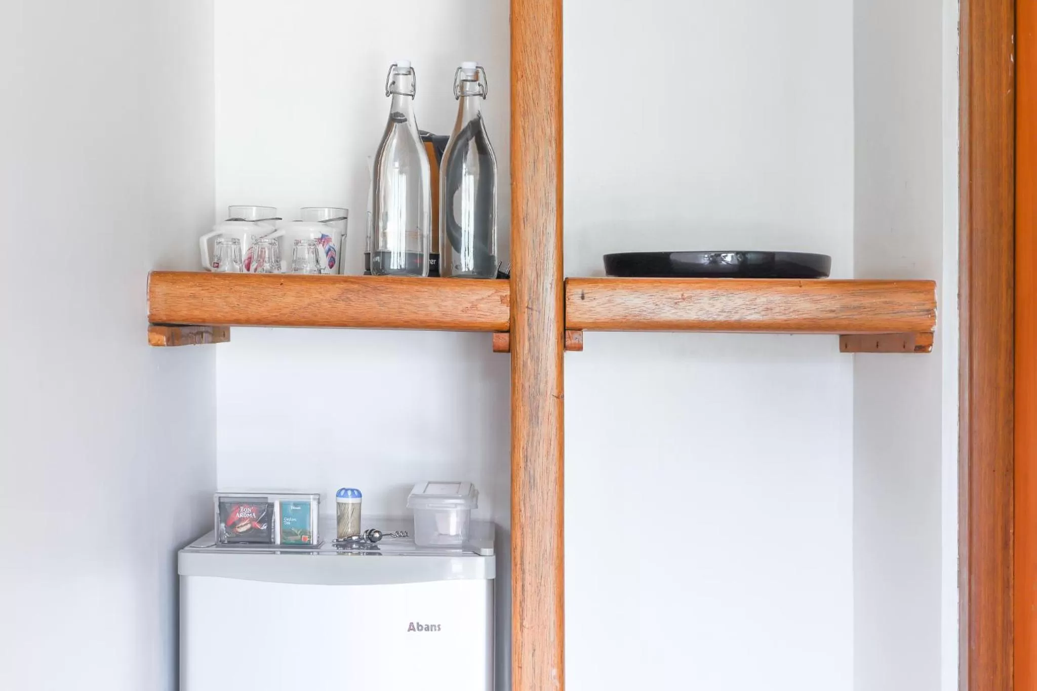 Coffee/tea facilities in The One Ella