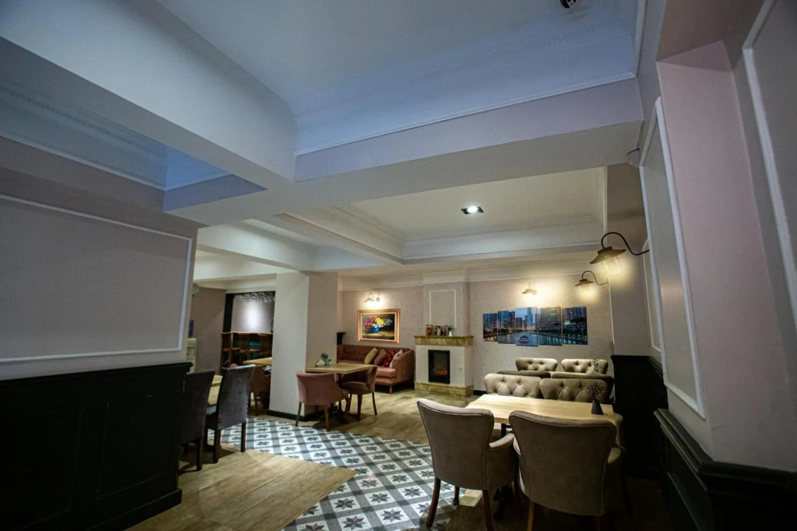 Restaurant/Places to Eat in Comfort Hotel Taksim