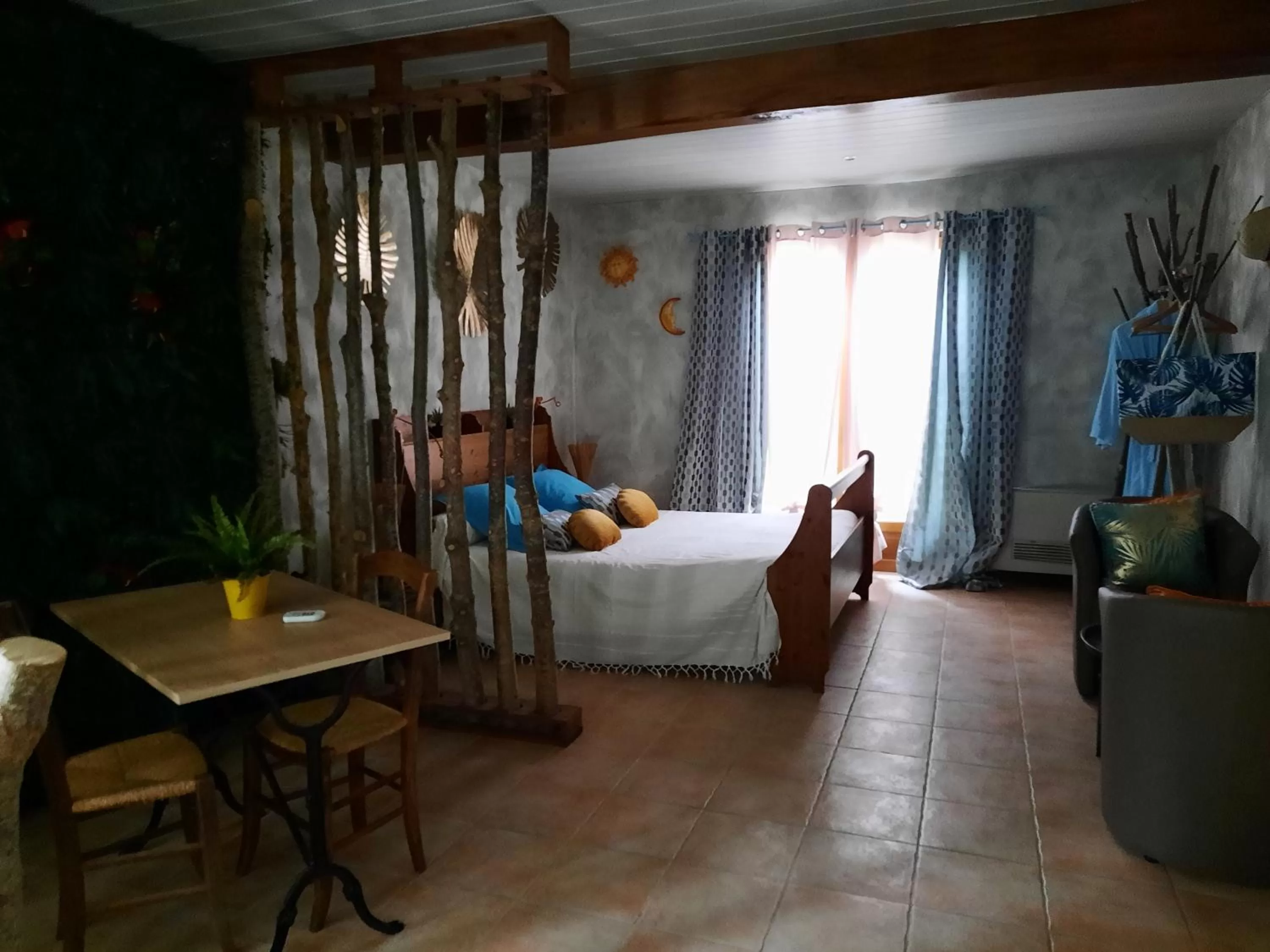 Bedroom, Bed in Chambre d'Hôtes Le Moulin d'Encor