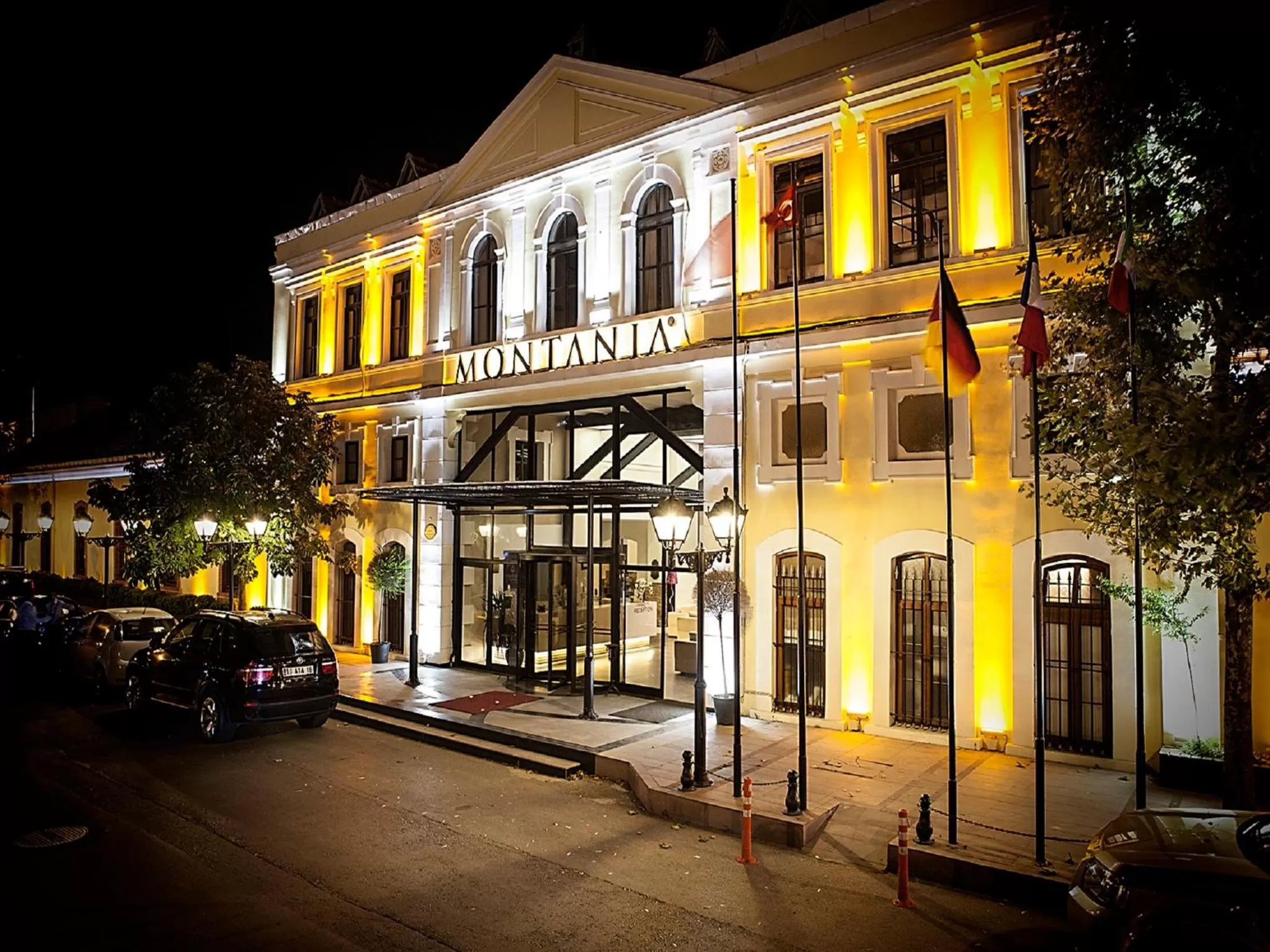 Facade/entrance in Montania Special Class Hotel