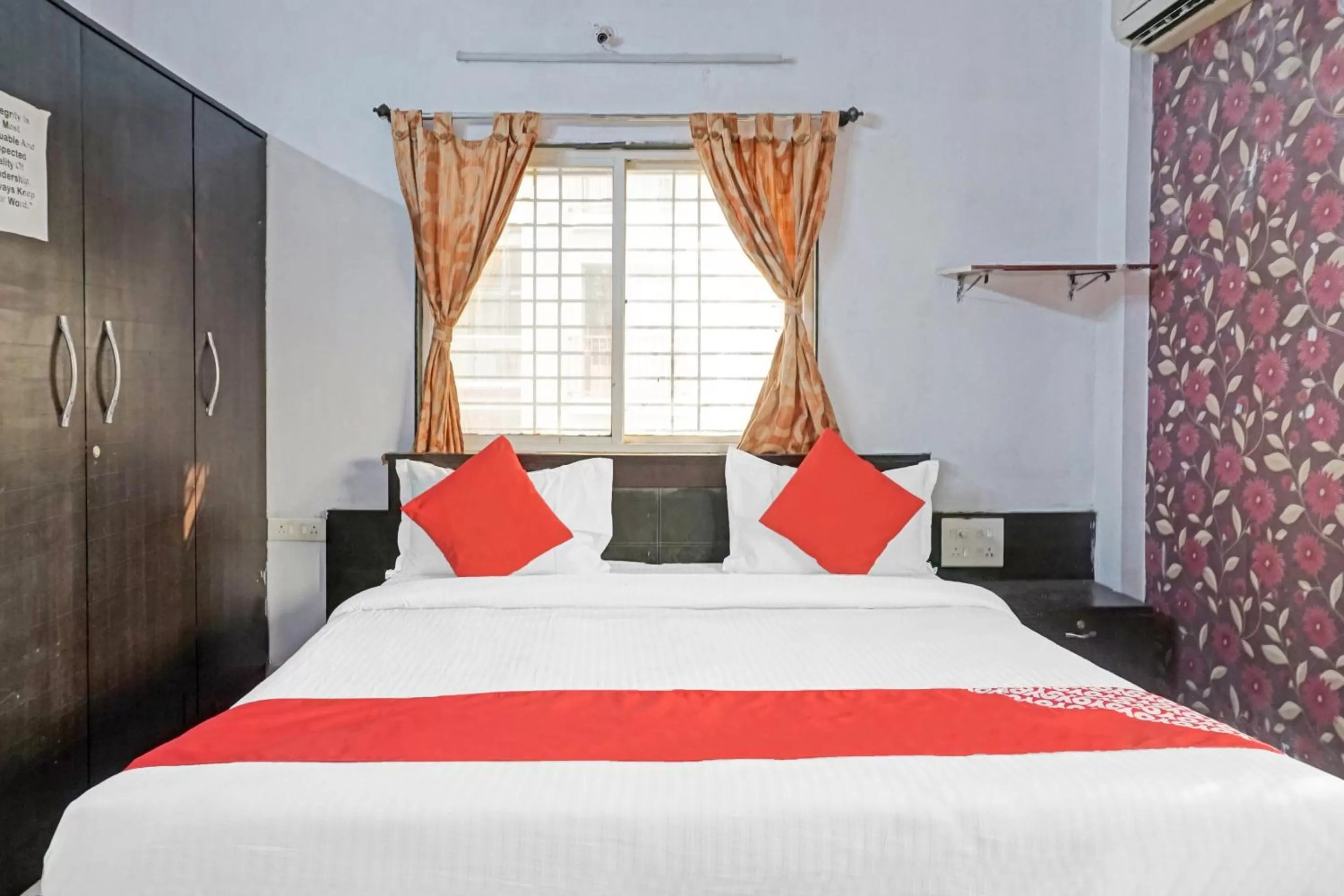 Bedroom, Bed in OYO Flagship 87488 Motel Excellency