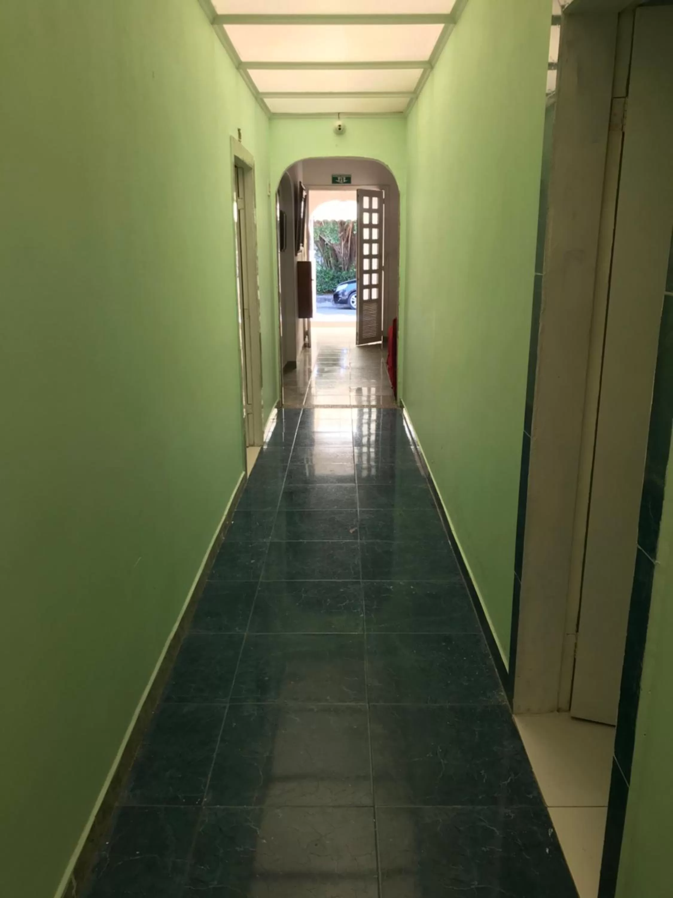 Tita’s Airport Hotel