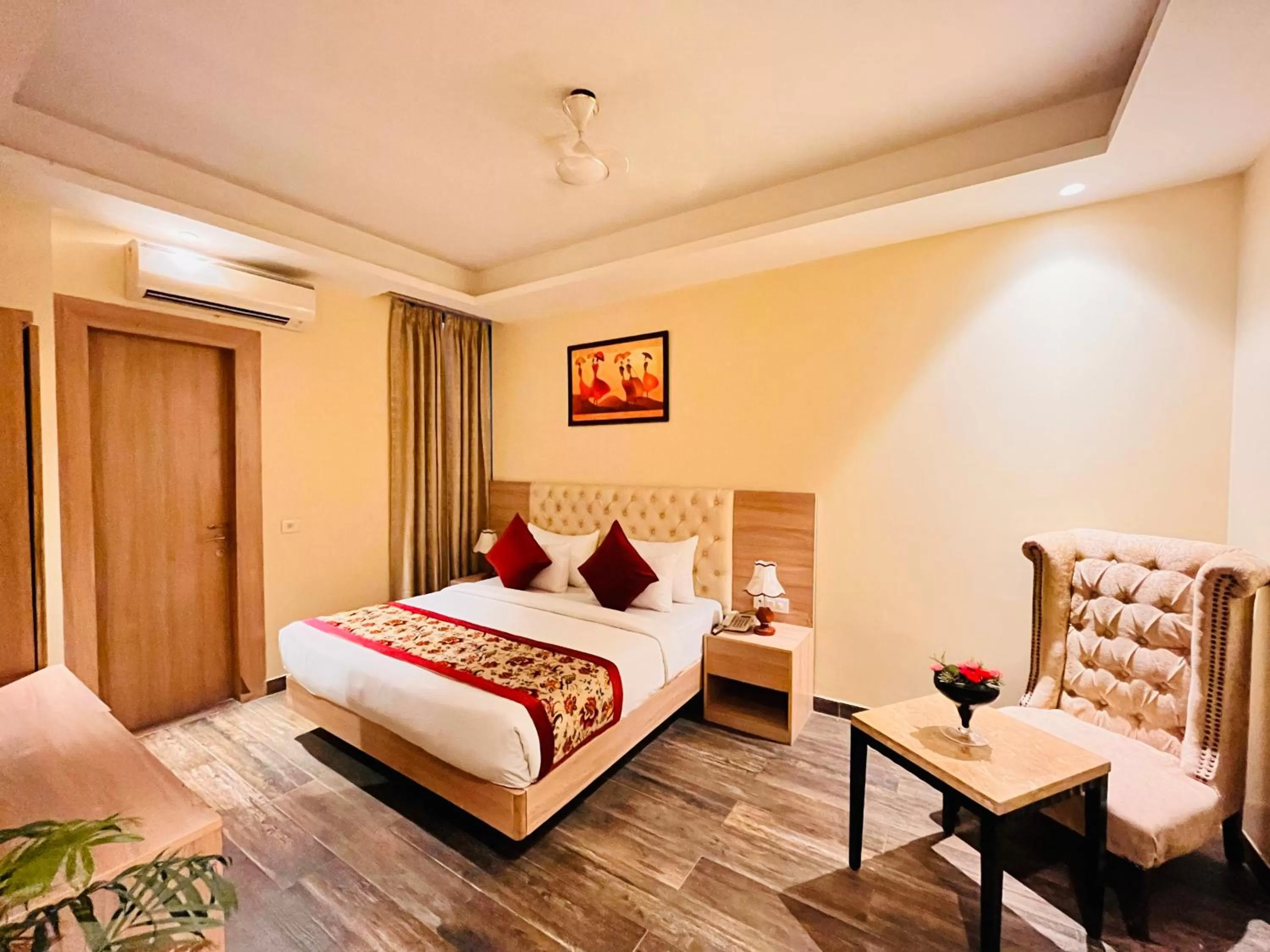 Bed in Hotel Banz near Delhi Airport