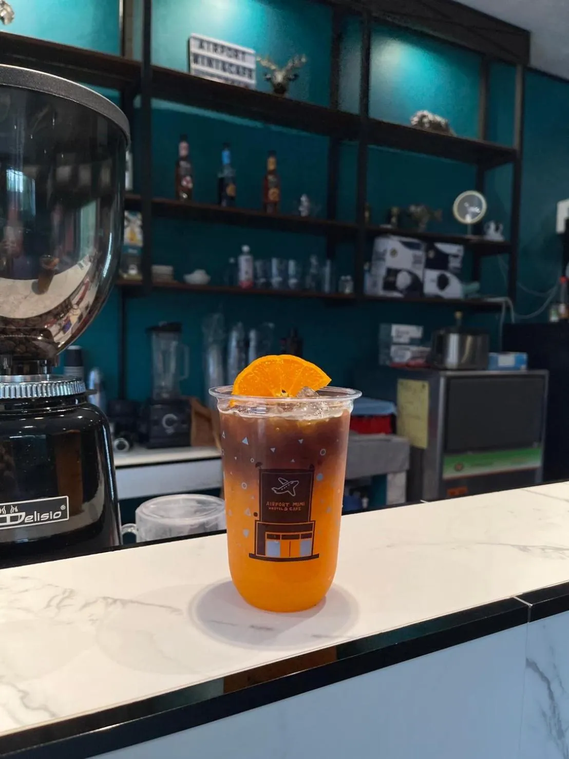 Coffee/tea facilities in Airport Mini Hostel at Don Muang Airport