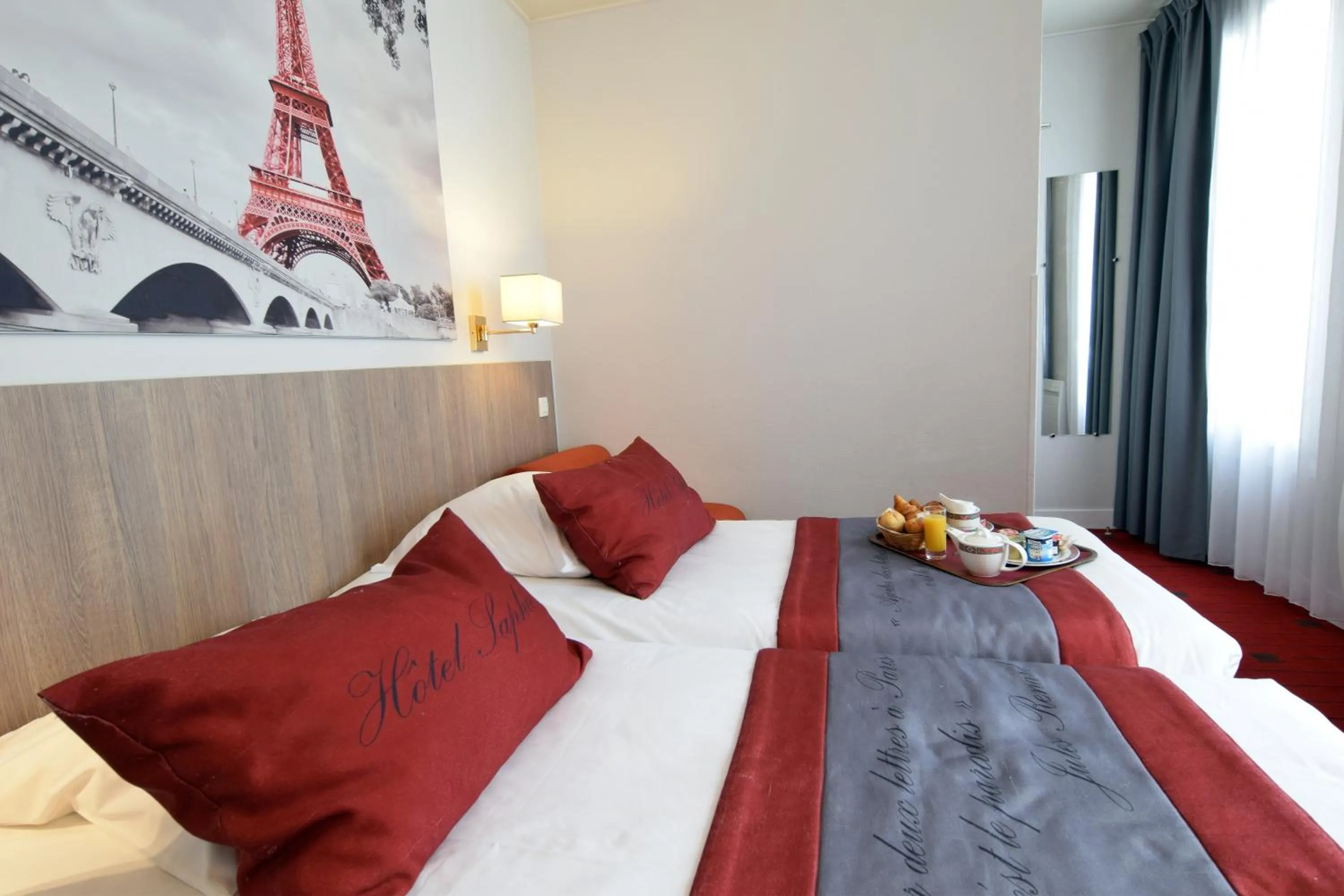 Bedroom, Bed in Saphir Grenelle