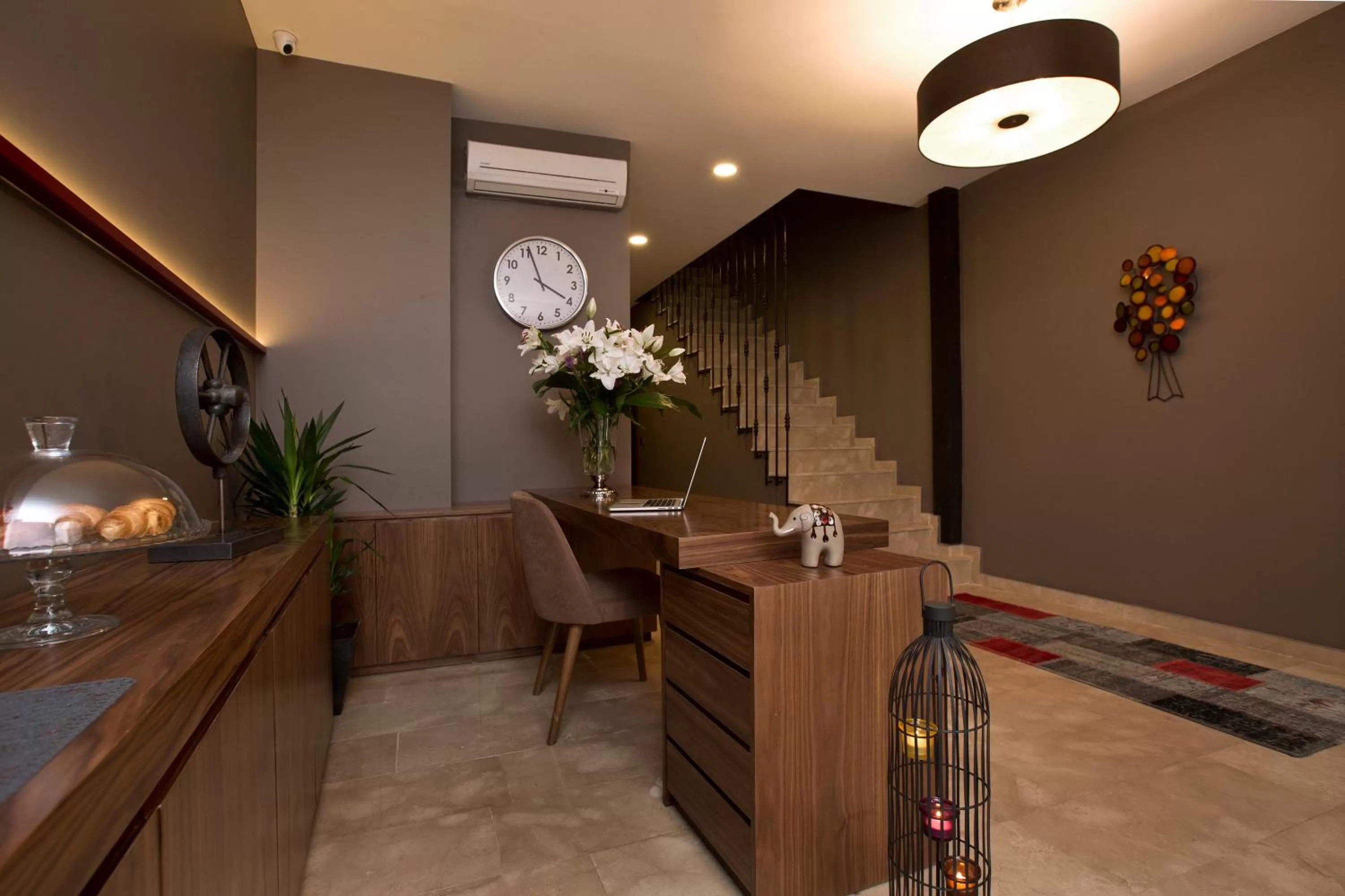 Lobby or reception in Snog Rooms & Suites