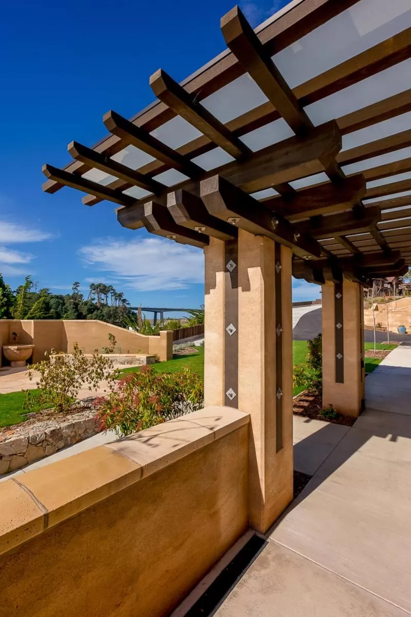 Facade/entrance in Noyo Harbor Inn