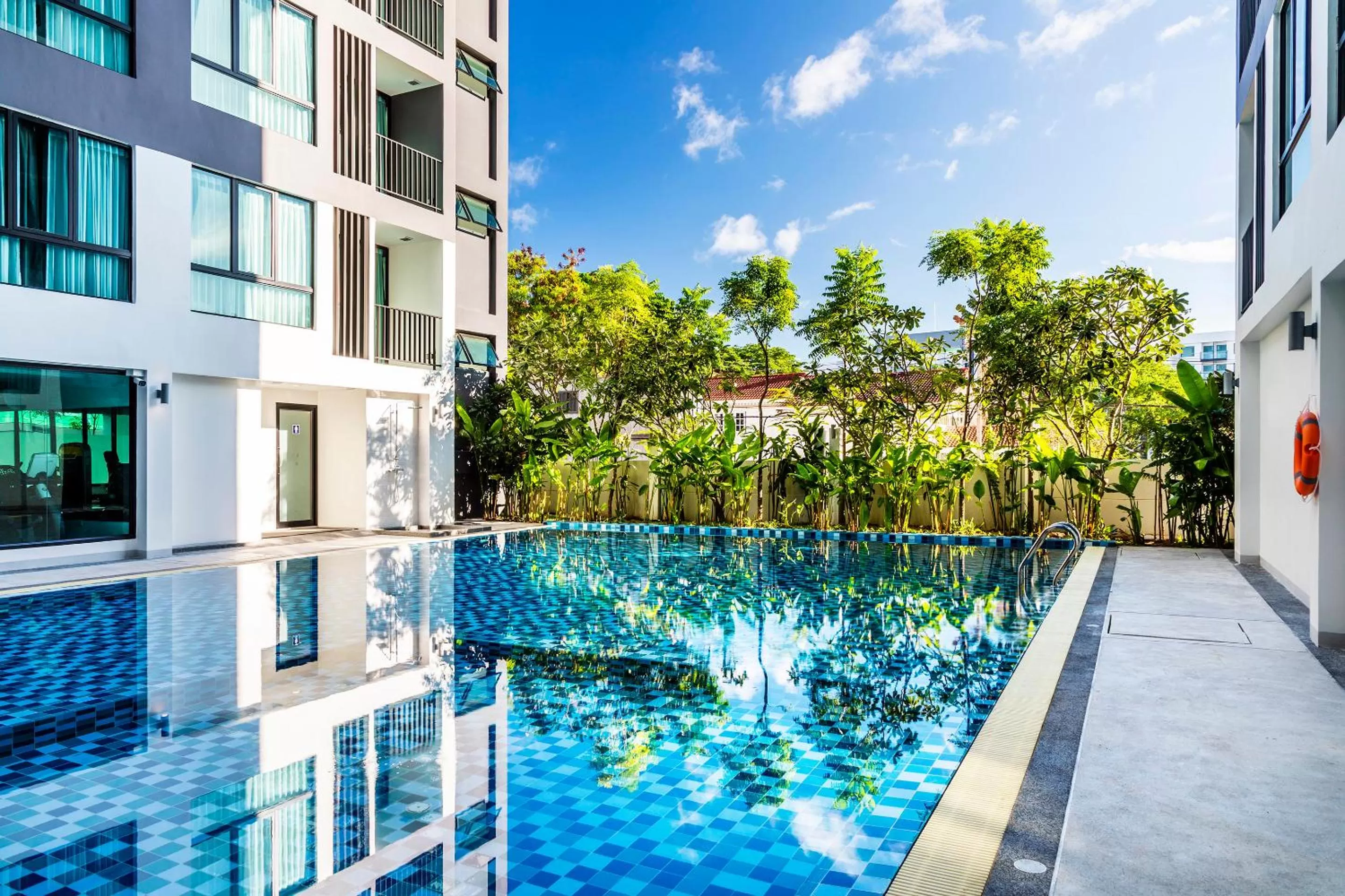 Swimming pool in The Rizin