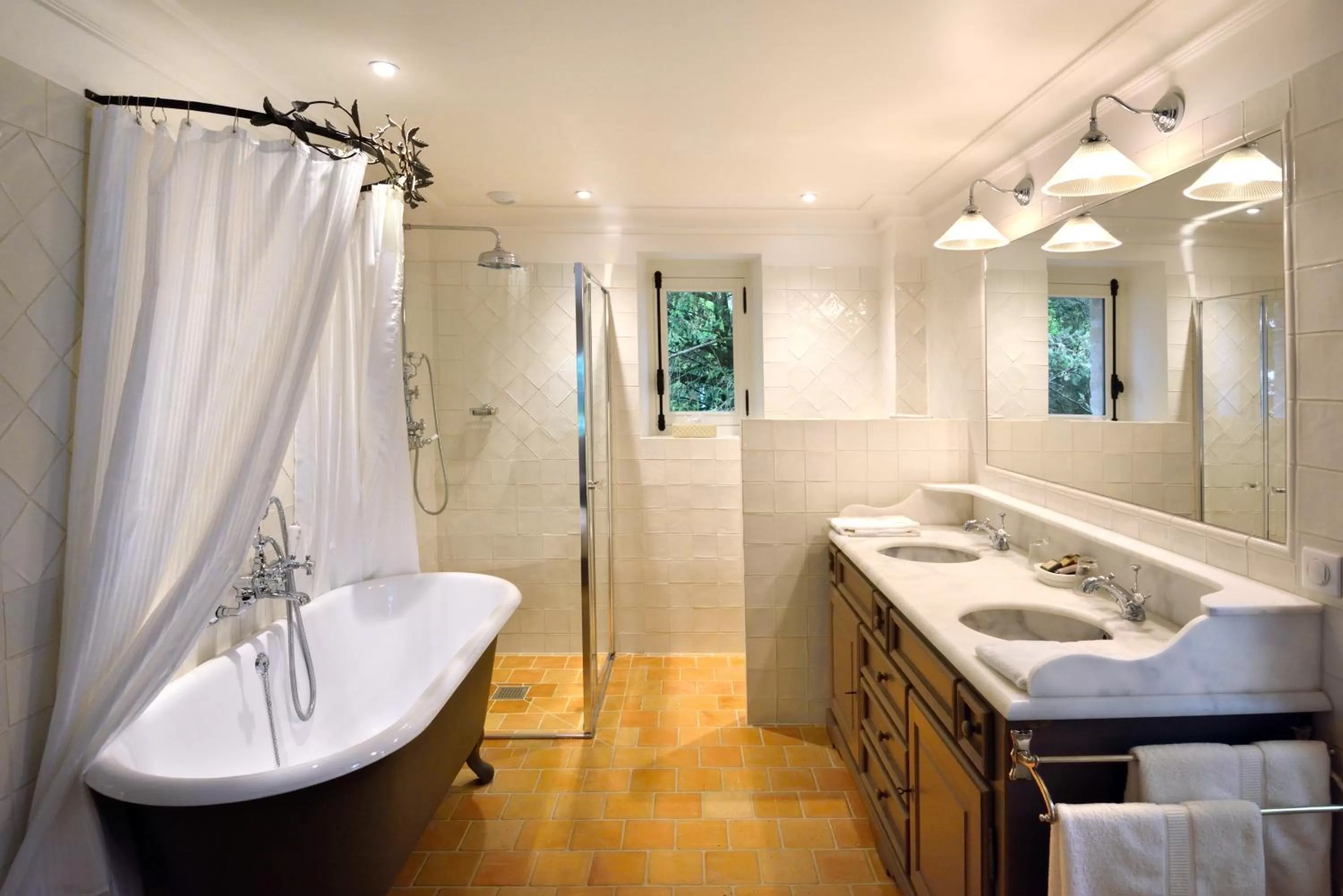 Bathroom in Château-Hôtel de Bourron