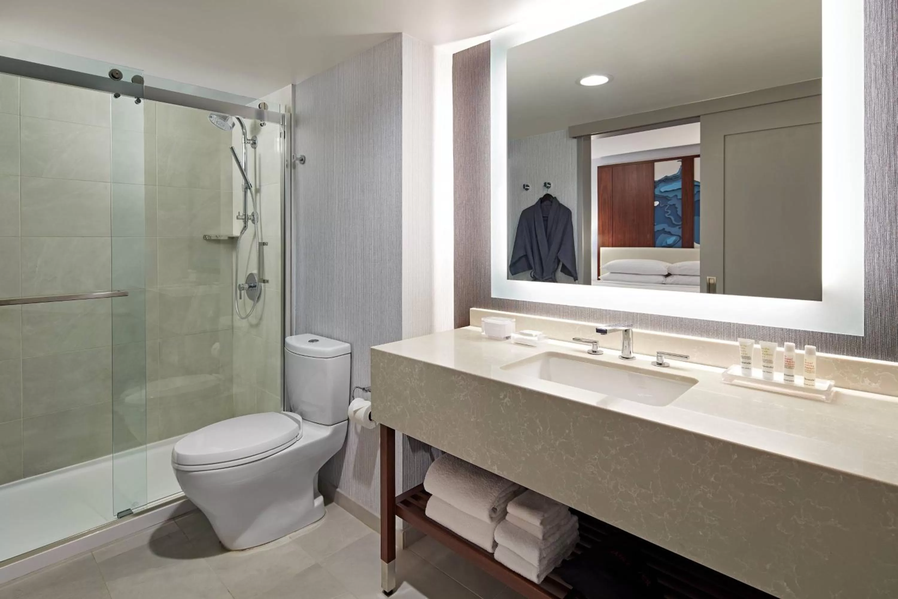 Bathroom in San Mateo Marriott San Francisco Airport