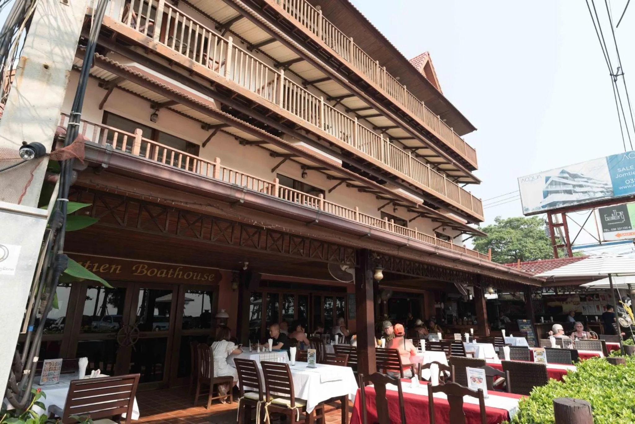Patio in Jomtien Boathouse