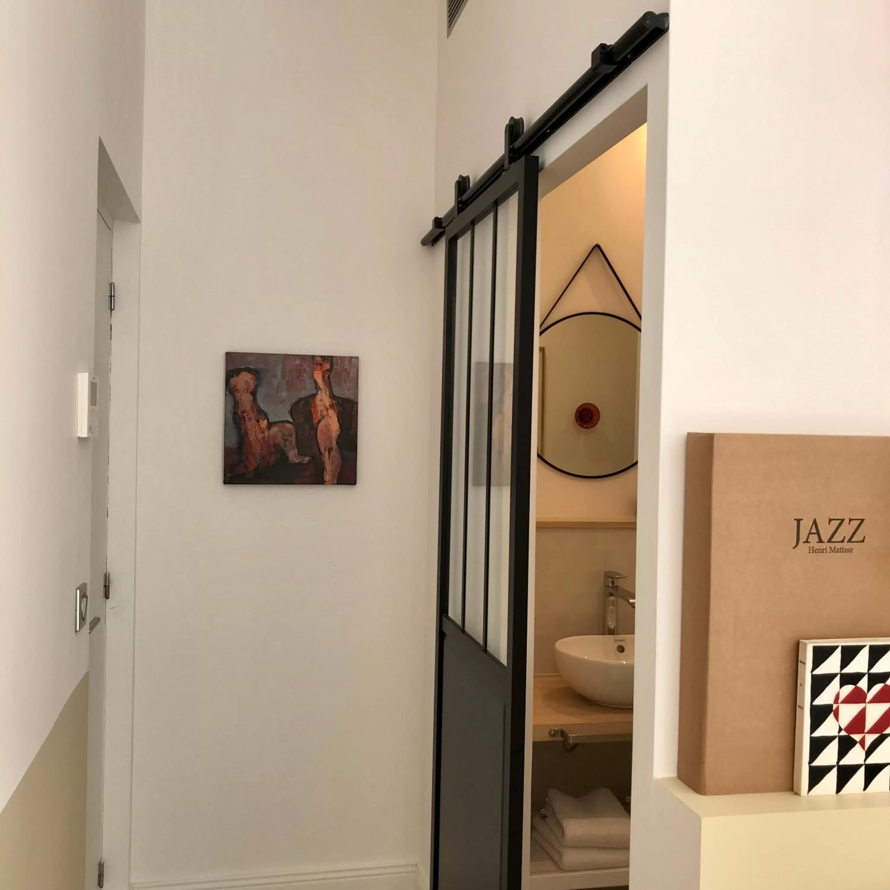 Bedroom, Bathroom in Chambres d'hôtes CASA MUSA - NICE