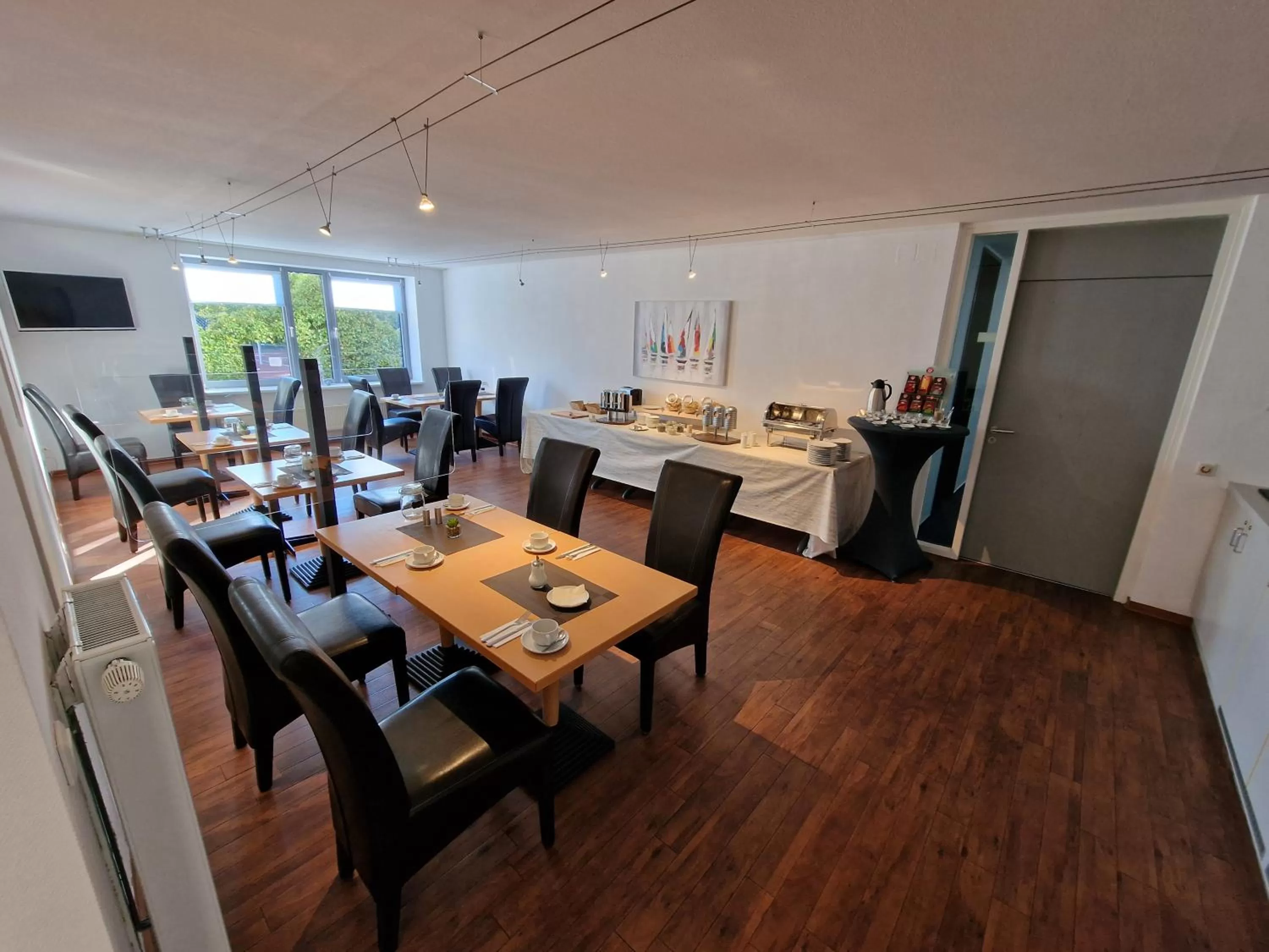 Restaurant/Places to Eat in Nordic Avantage Hotel