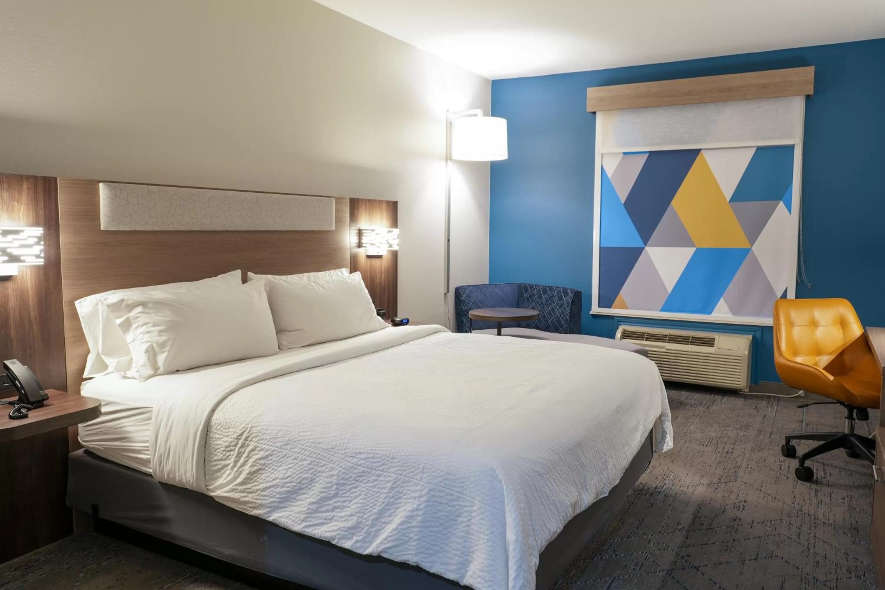 Bedroom, Bed in Holiday Inn Express Hotel & Suites Cedar Hill by IHG