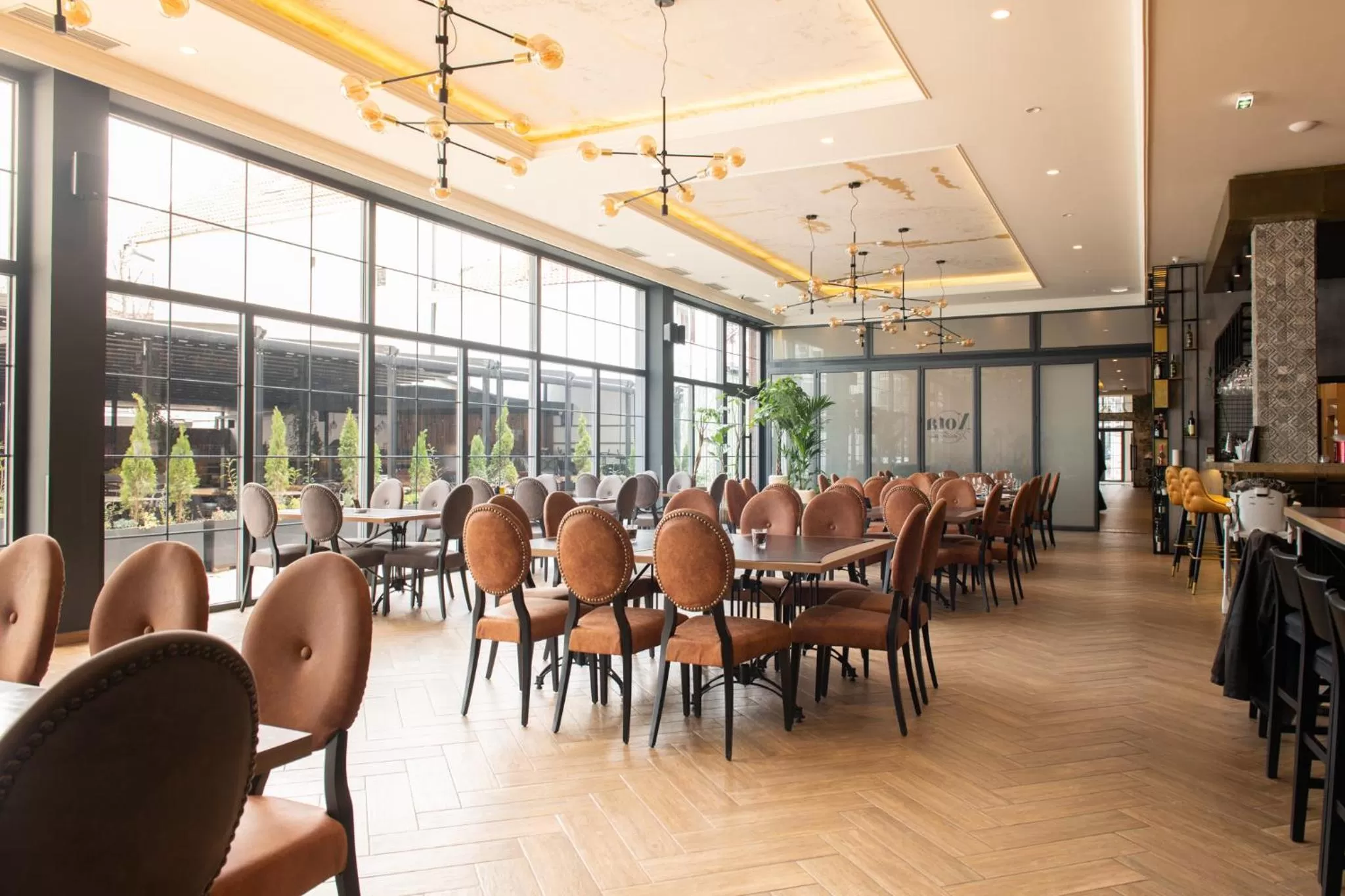 Restaurant/places to eat in Hotel Nota