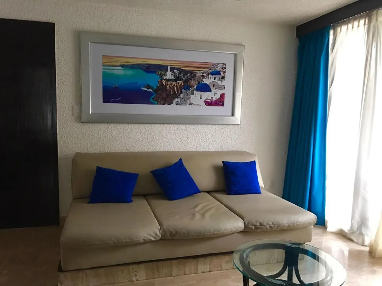 Living room in Ixtapa Palace