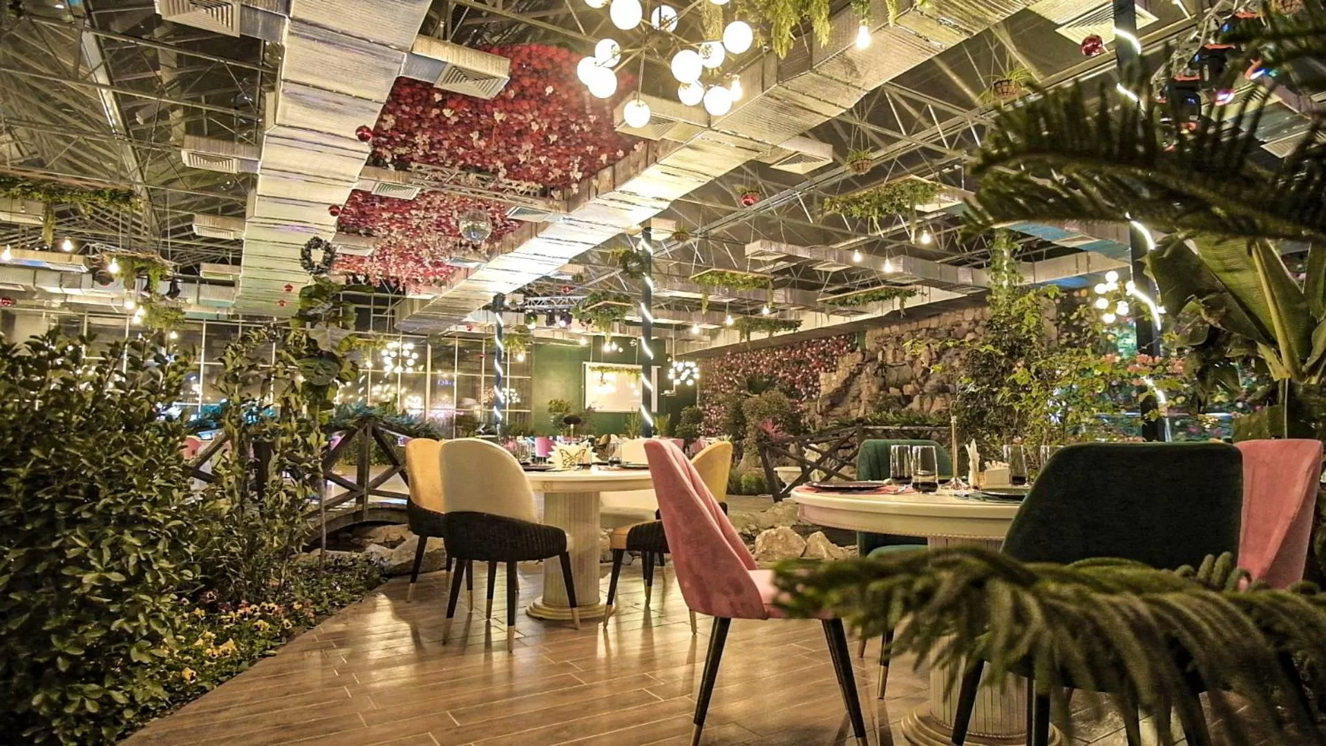 Restaurant/Places to Eat in Sahid Zarafshon