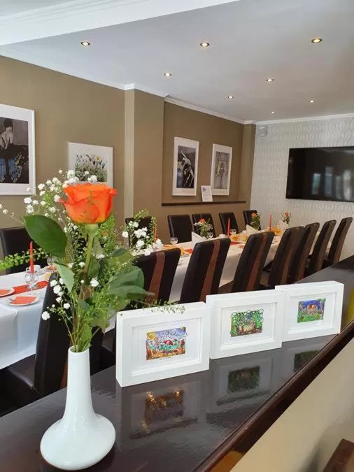 Seating area in artHOTEL Bremen