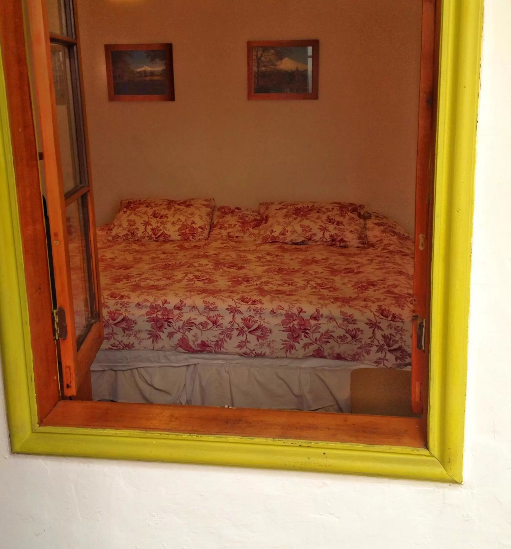 Bed in Tralkan B&B