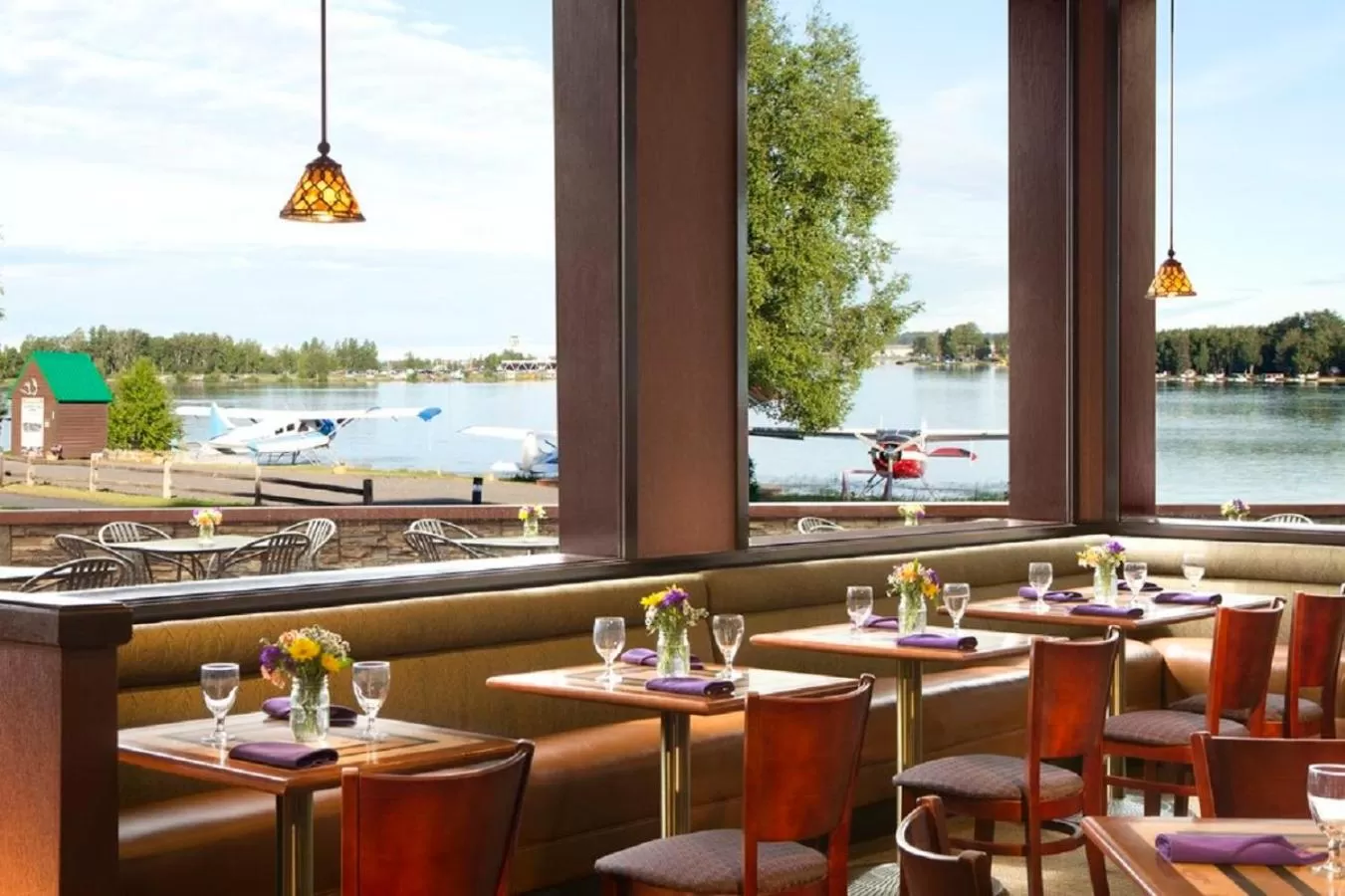 Restaurant/places to eat in The Lakefront Anchorage