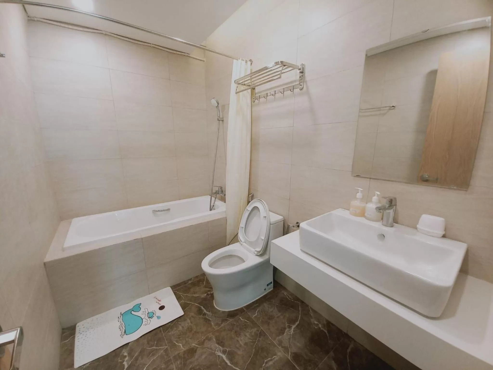Shower in Tony Apartment -FLC Sea Tower Quy Nhon