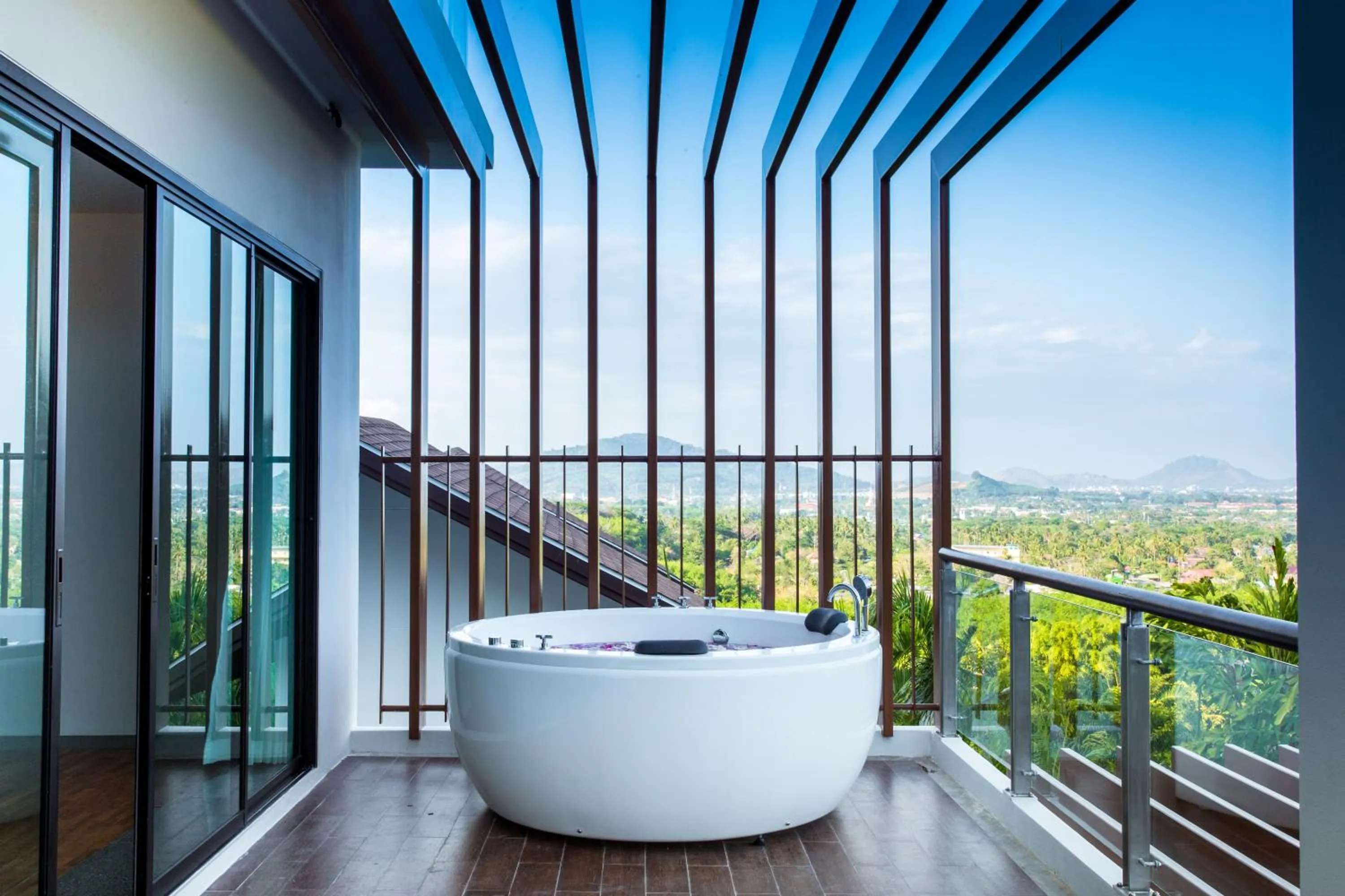 Bathroom in Chalong Chalet Resort