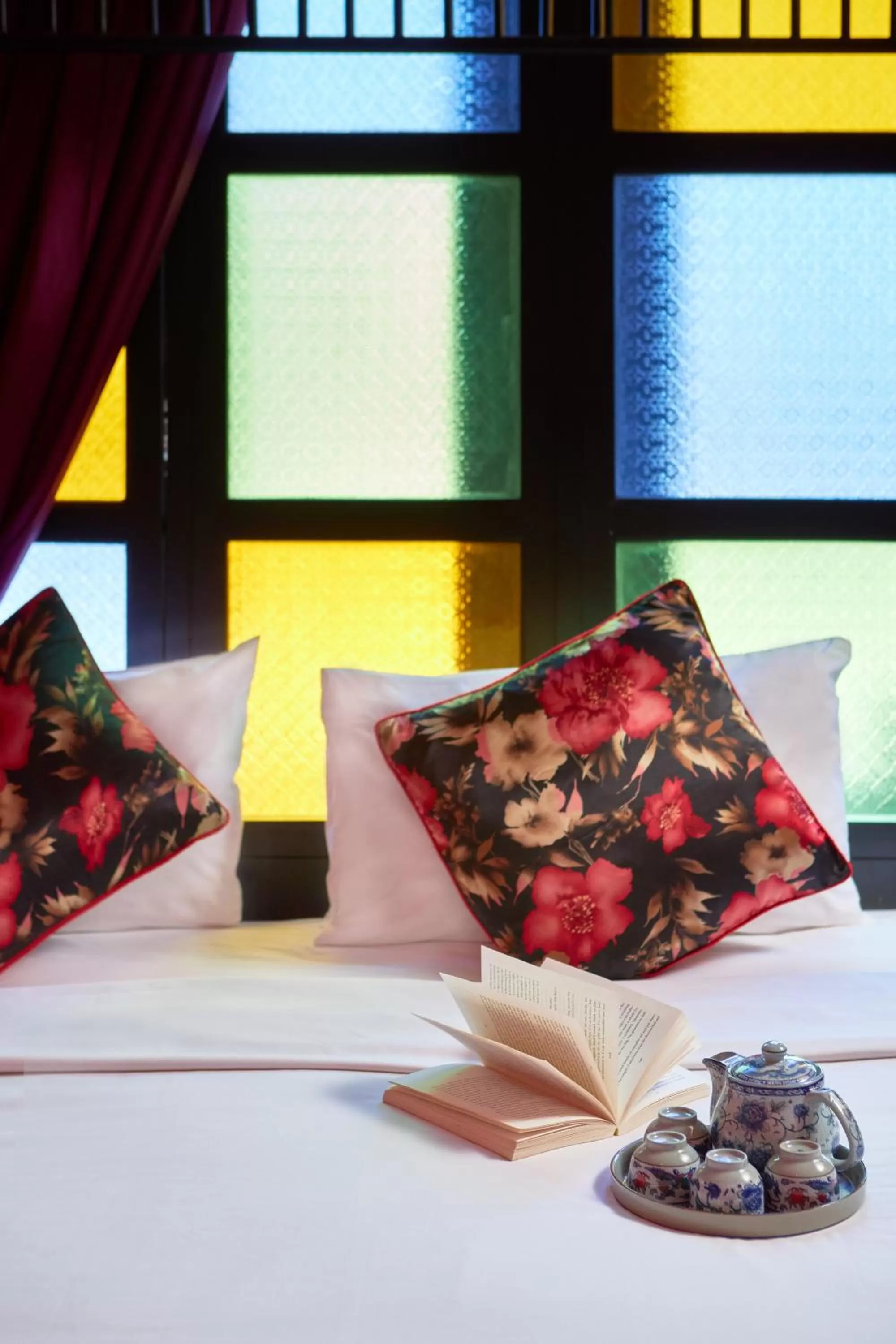 Bed in Shanghai Mansion Bangkok