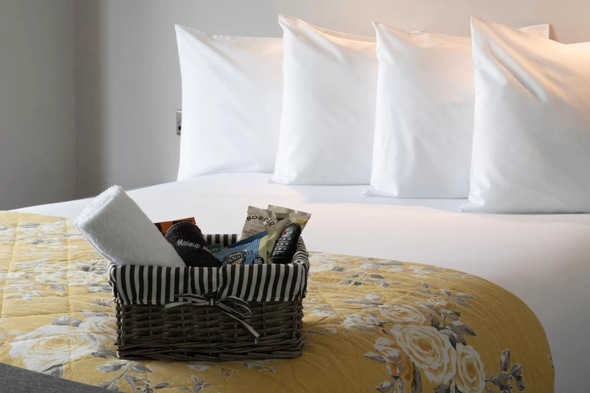 Bedroom, Bed in Pebble House