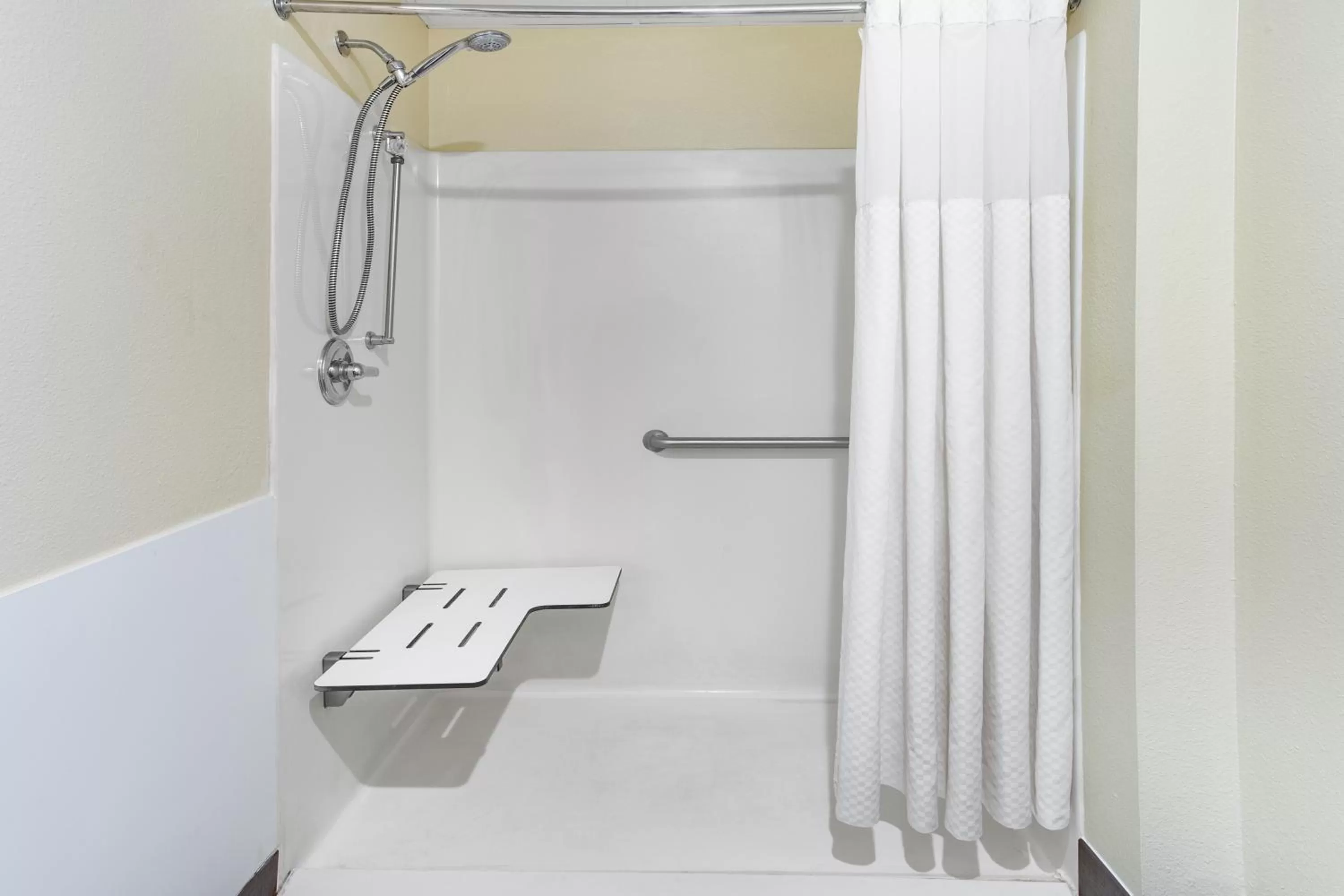 Shower in Super 8 by Wyndham Emmetsburg