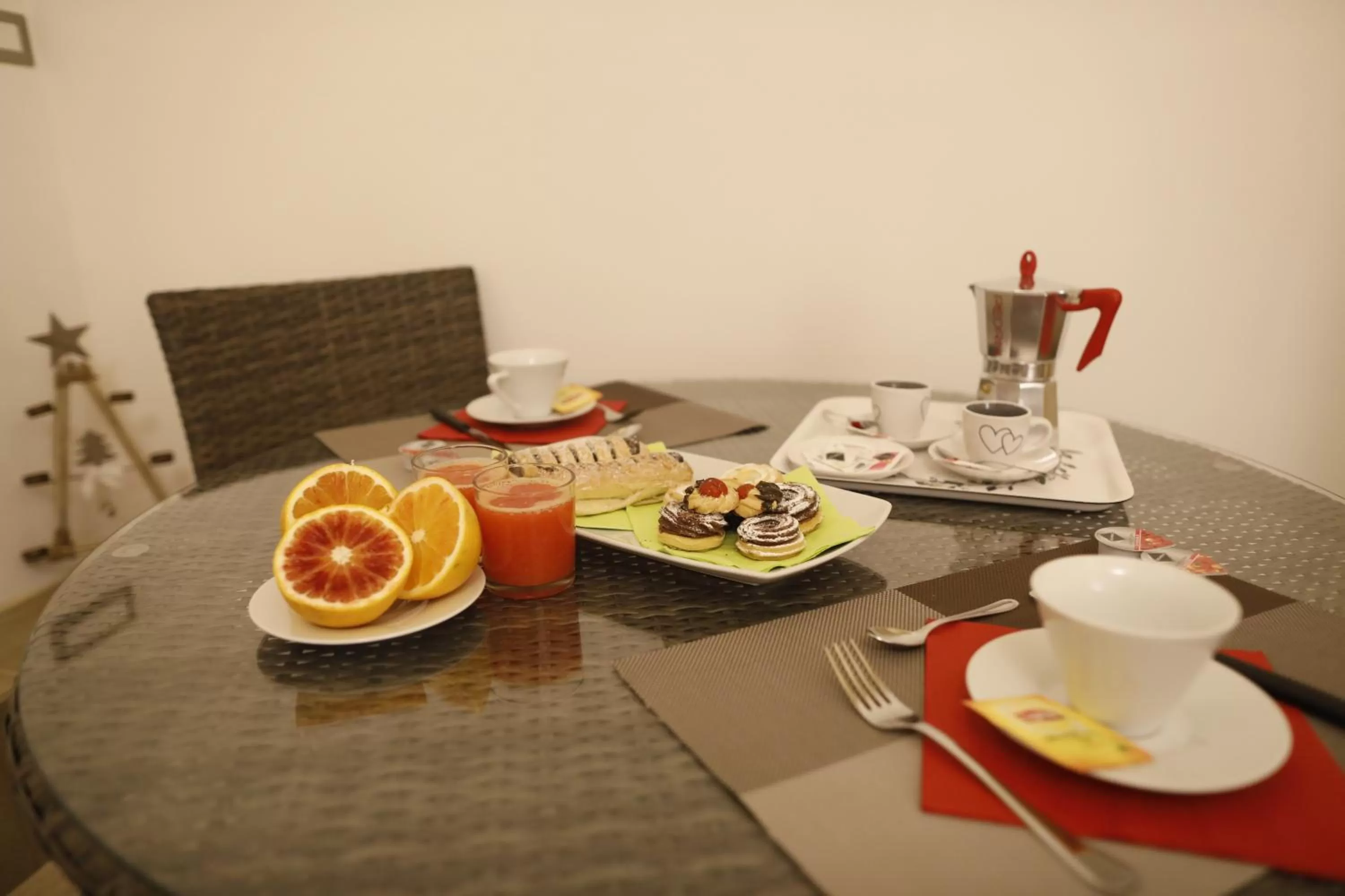 Continental breakfast in B&B Liberty 900