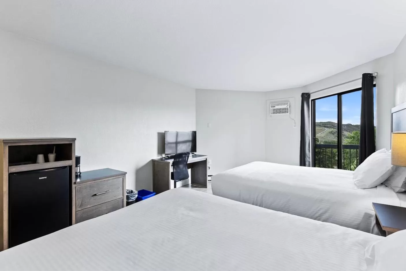 TV and multimedia, Bed in The Vista Inn