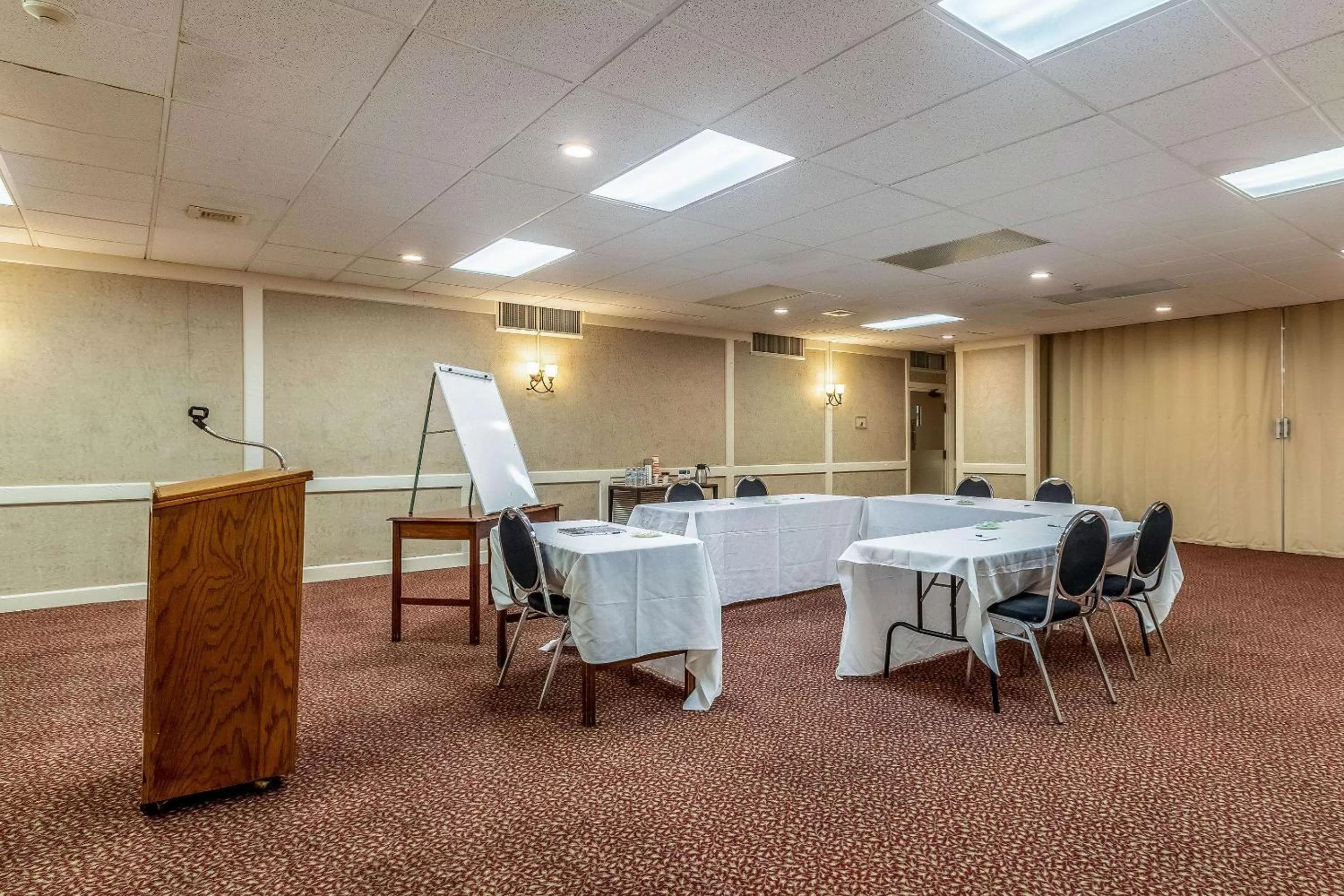 On site in Econo Lodge Albert Lea