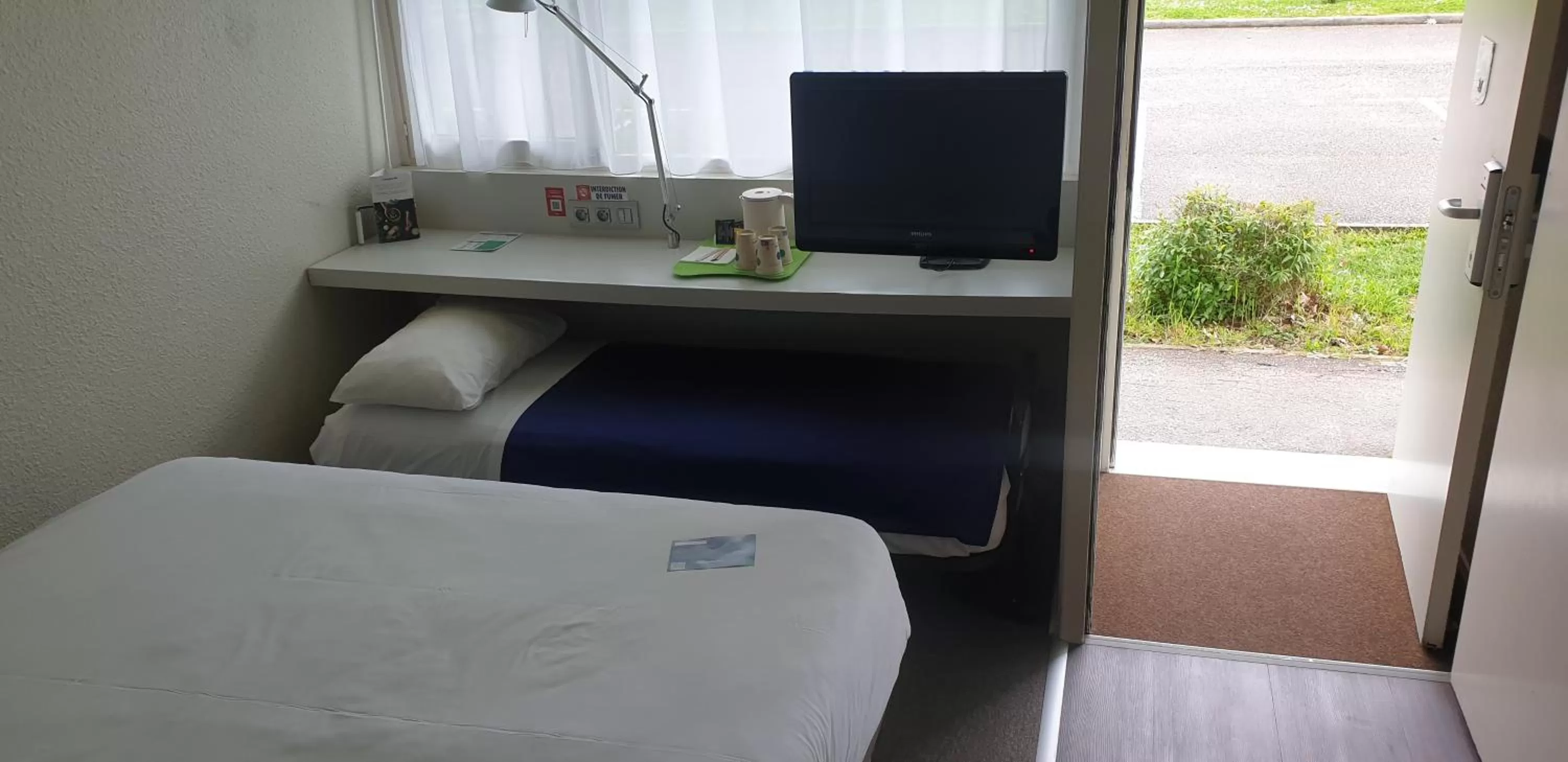 Photo of the whole room, Bed in Campanile Chalon sur Saône