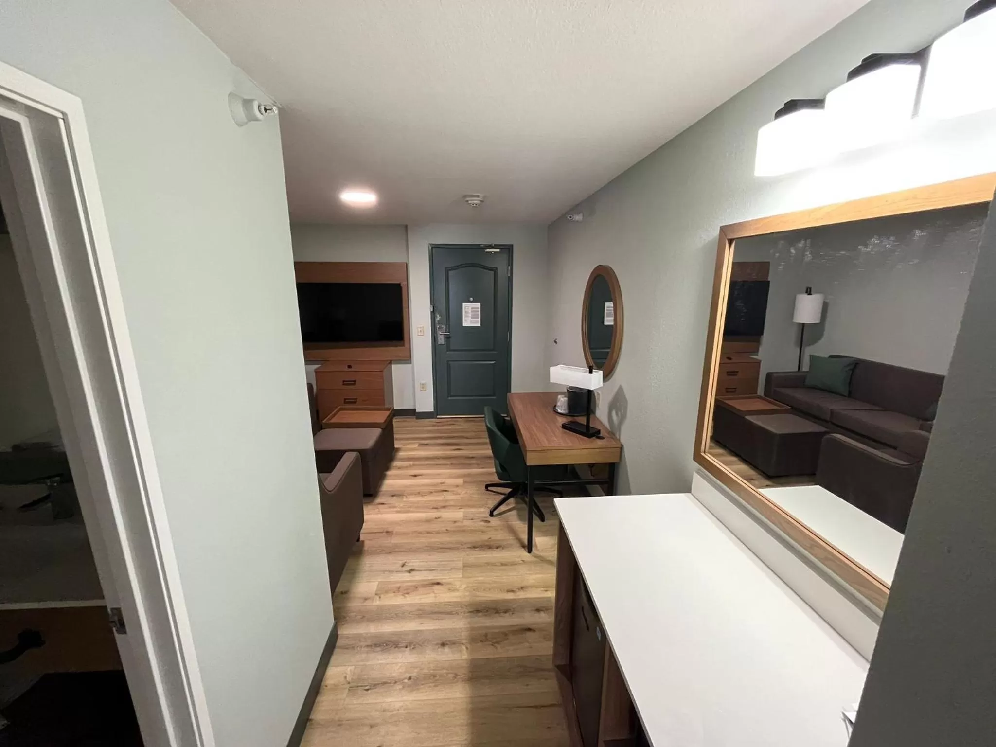 Living room in Wingate By Wyndham Mansfield Ontario