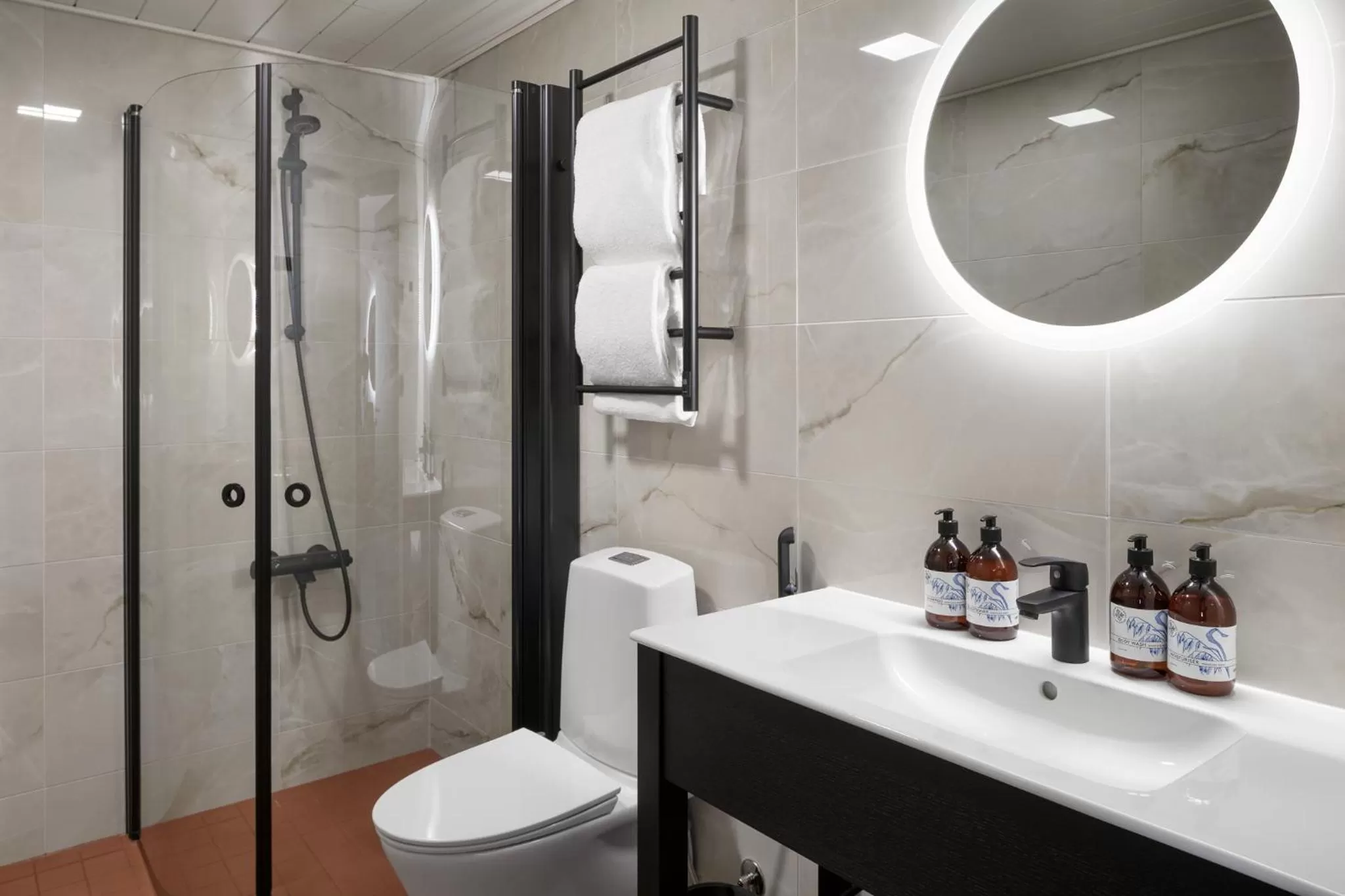 Shower in Hotel Kakola