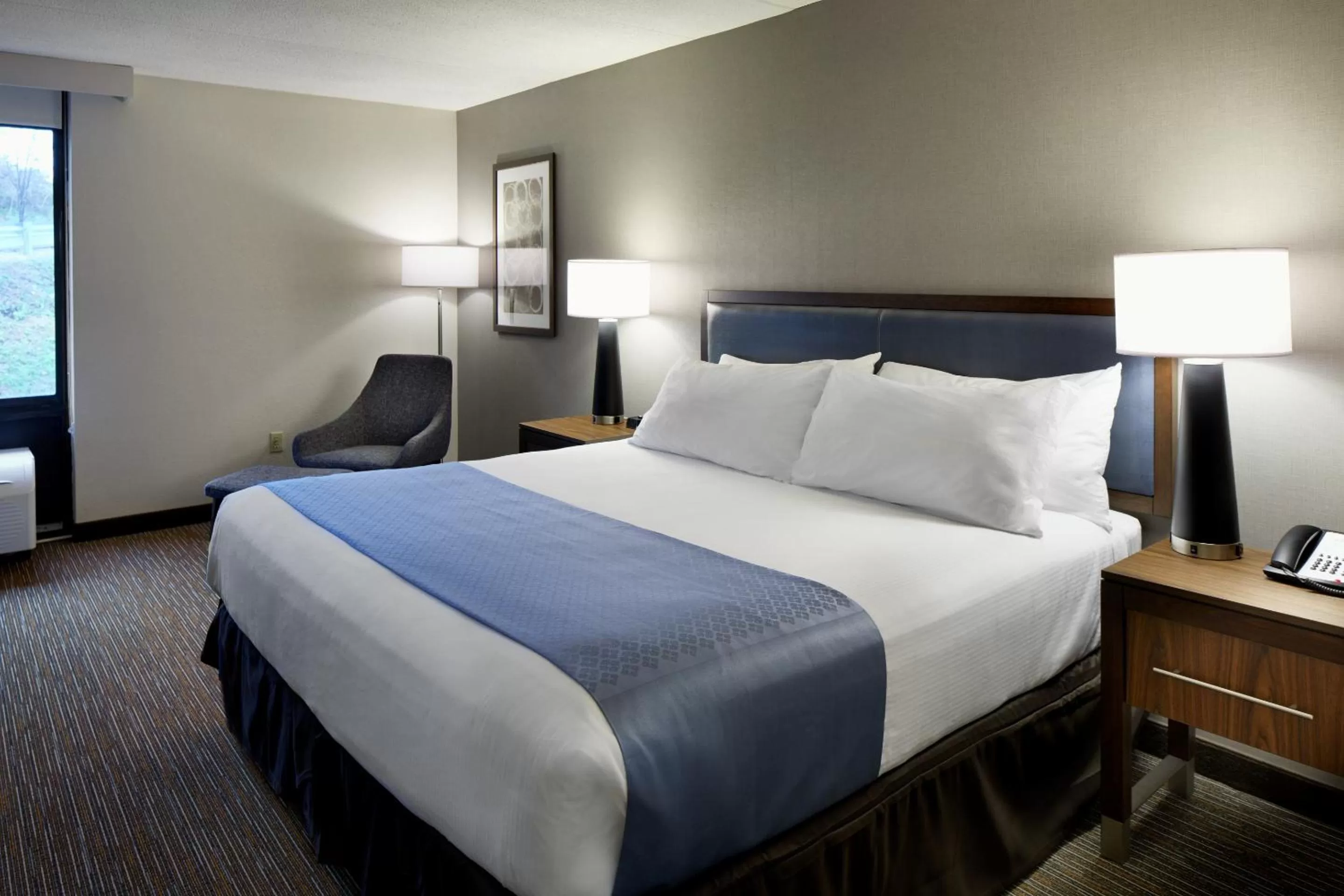 Bed in Wingate by Wyndham St. Clairsville/Wheeling