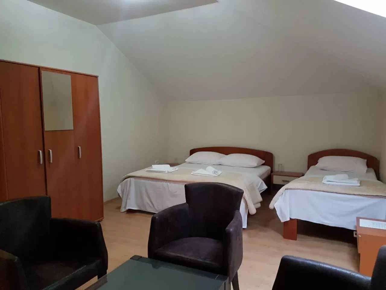 Bed in OSTROG Aparthotel KOLIBA-VLASTNIŠTVO MANASTIRA OSTROG