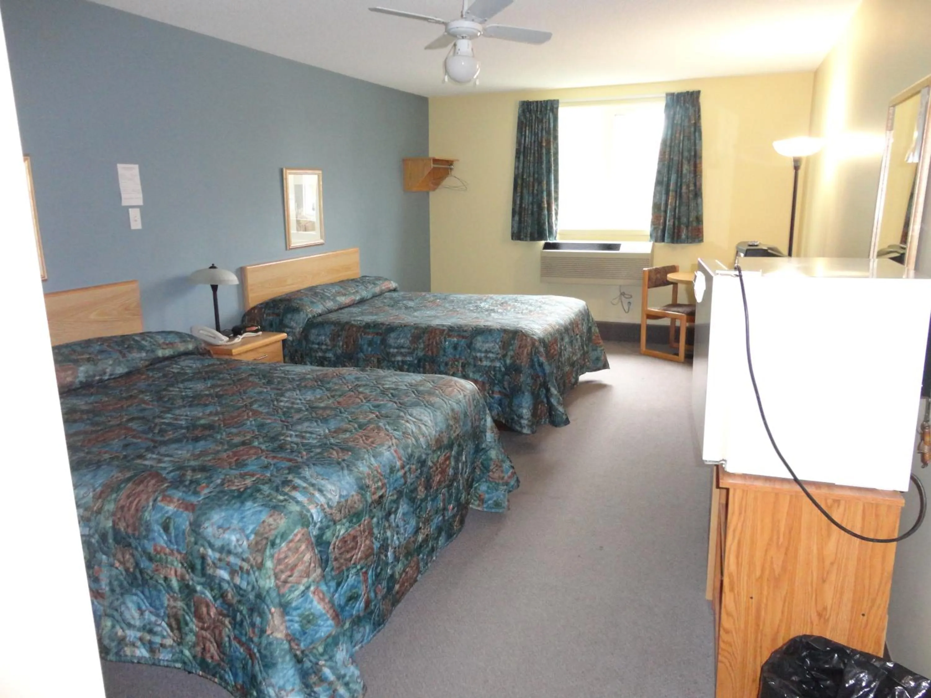 Photo of the whole room, Bed in Park Inn Motel
