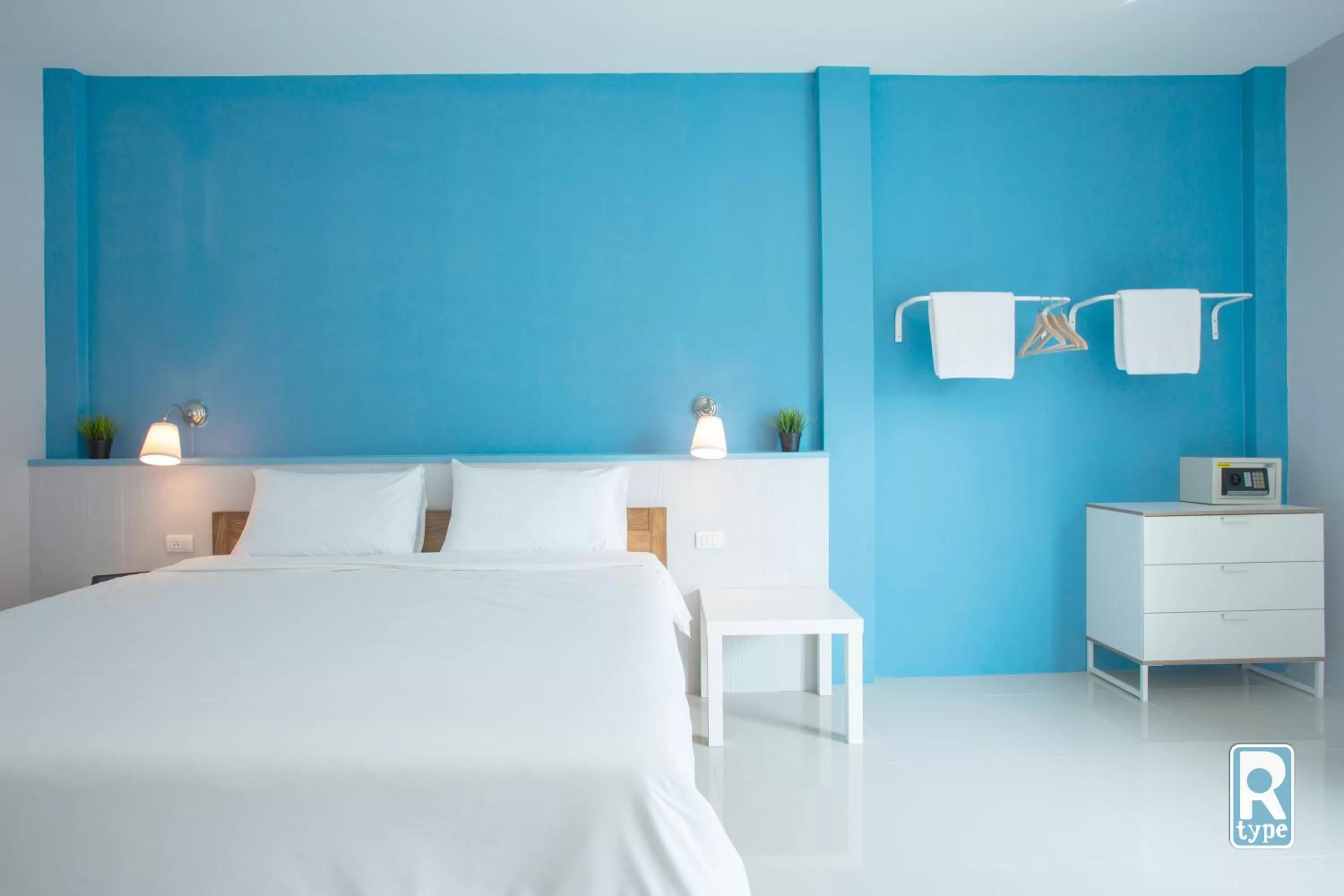 Bedroom, Bed in Ruk Cozy