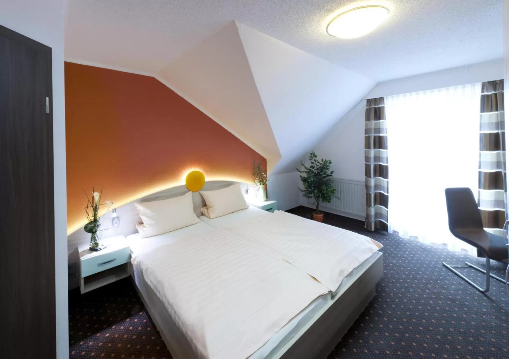 Photo of the whole room, Bed in Hotel Sonnental