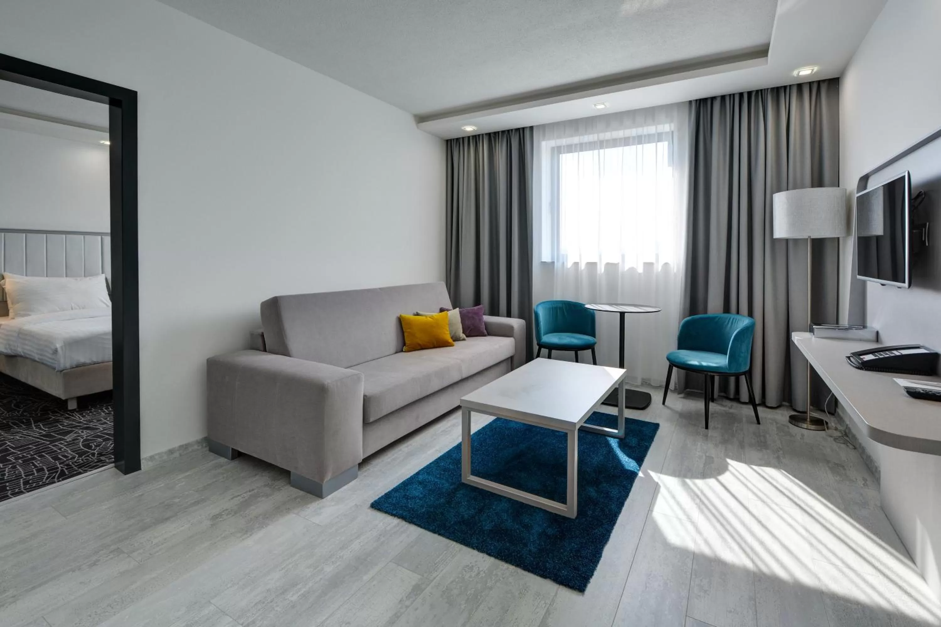 Living room, Bed in Park Inn by Radisson Danube Bratislava