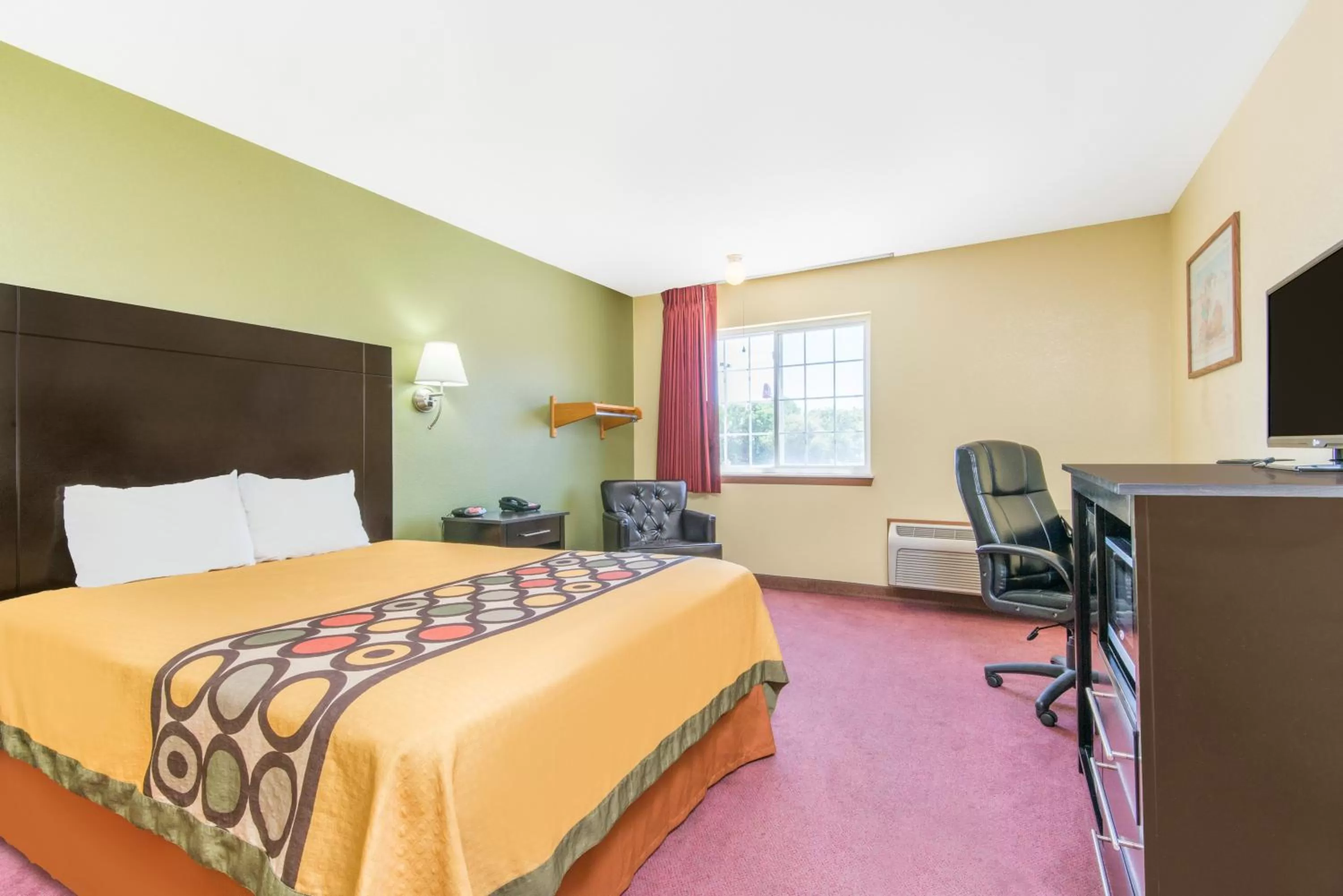 Bed in Super 8 by Wyndham Moriarty