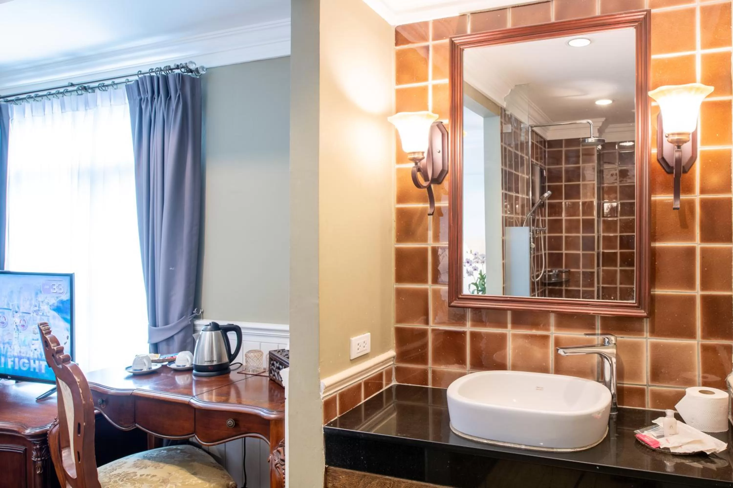 Bathroom in The Orchid House 153