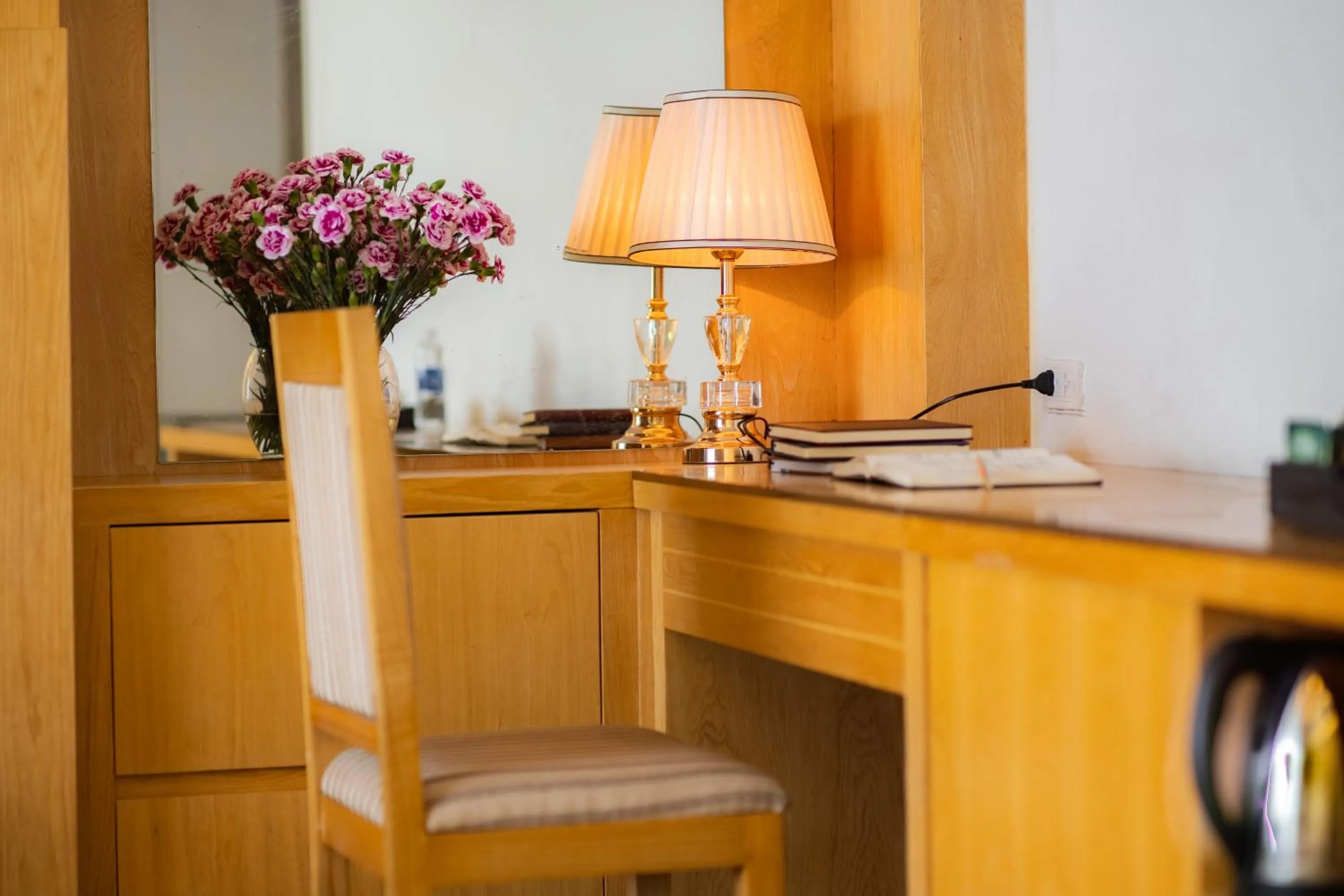 hair dresser in Riverside Hanoi Hotel