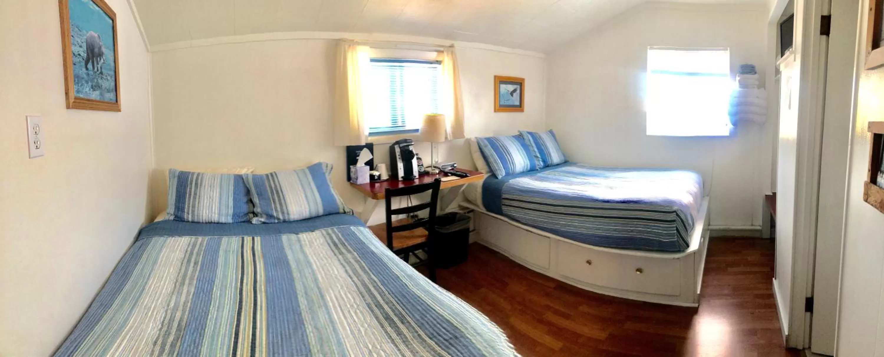 Bed in Driftwood Inn