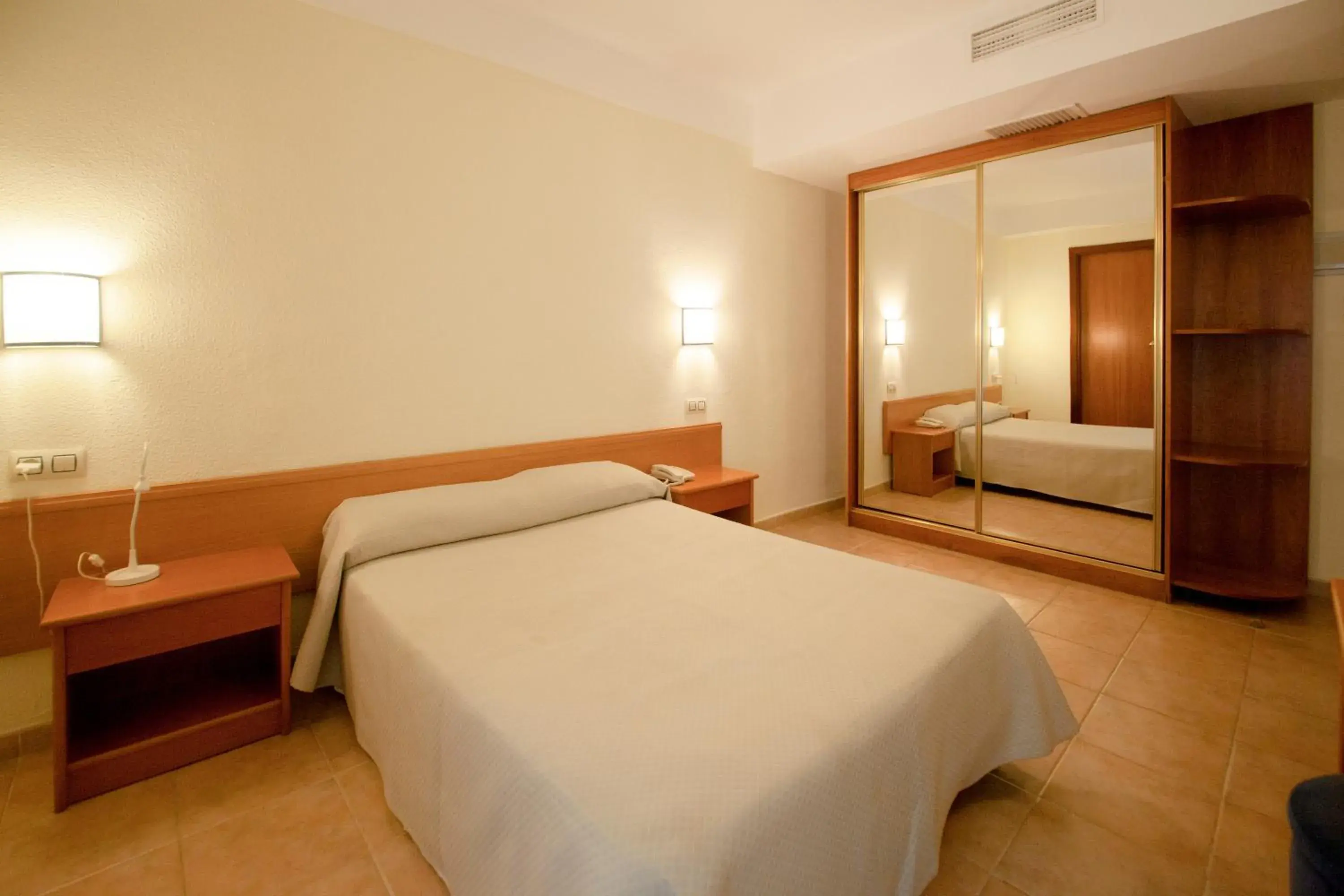 Single Room in Hotel Eden Nord Soller Single Room in Hotel Eden Nord Soller