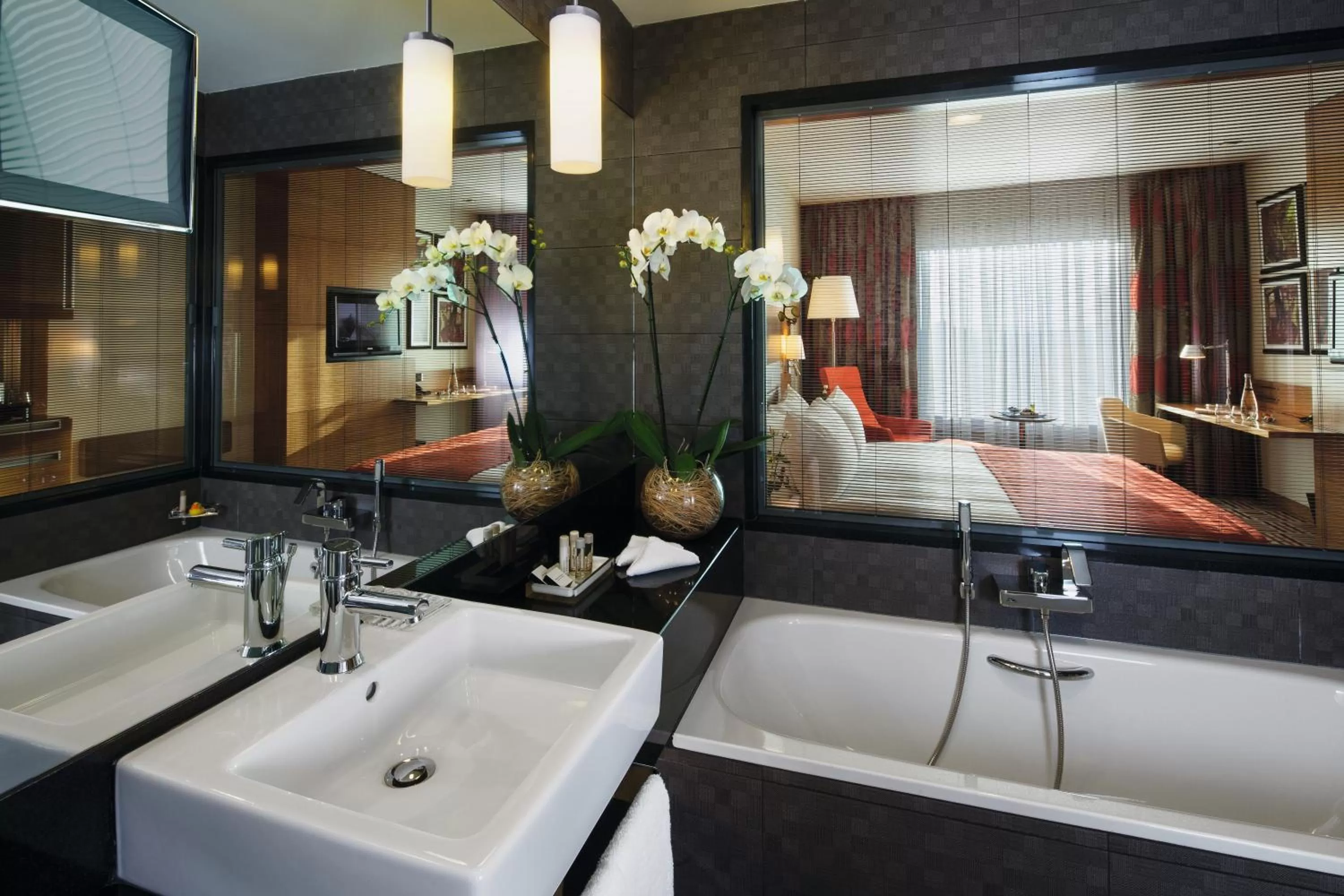 Bathroom, Bed in Movenpick Hotel Ankara