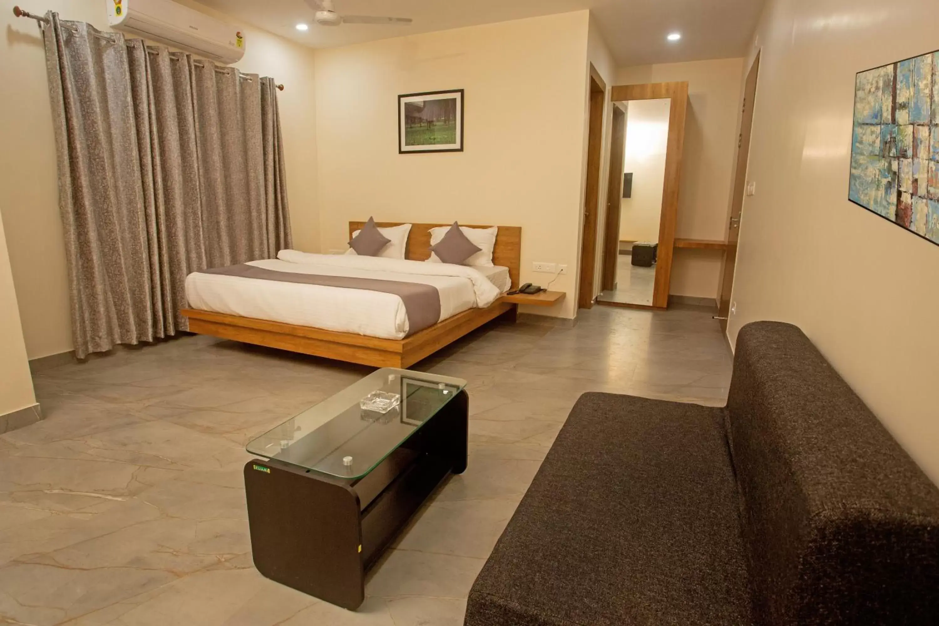 King Room in Grey House Inn King Room in Grey House Inn