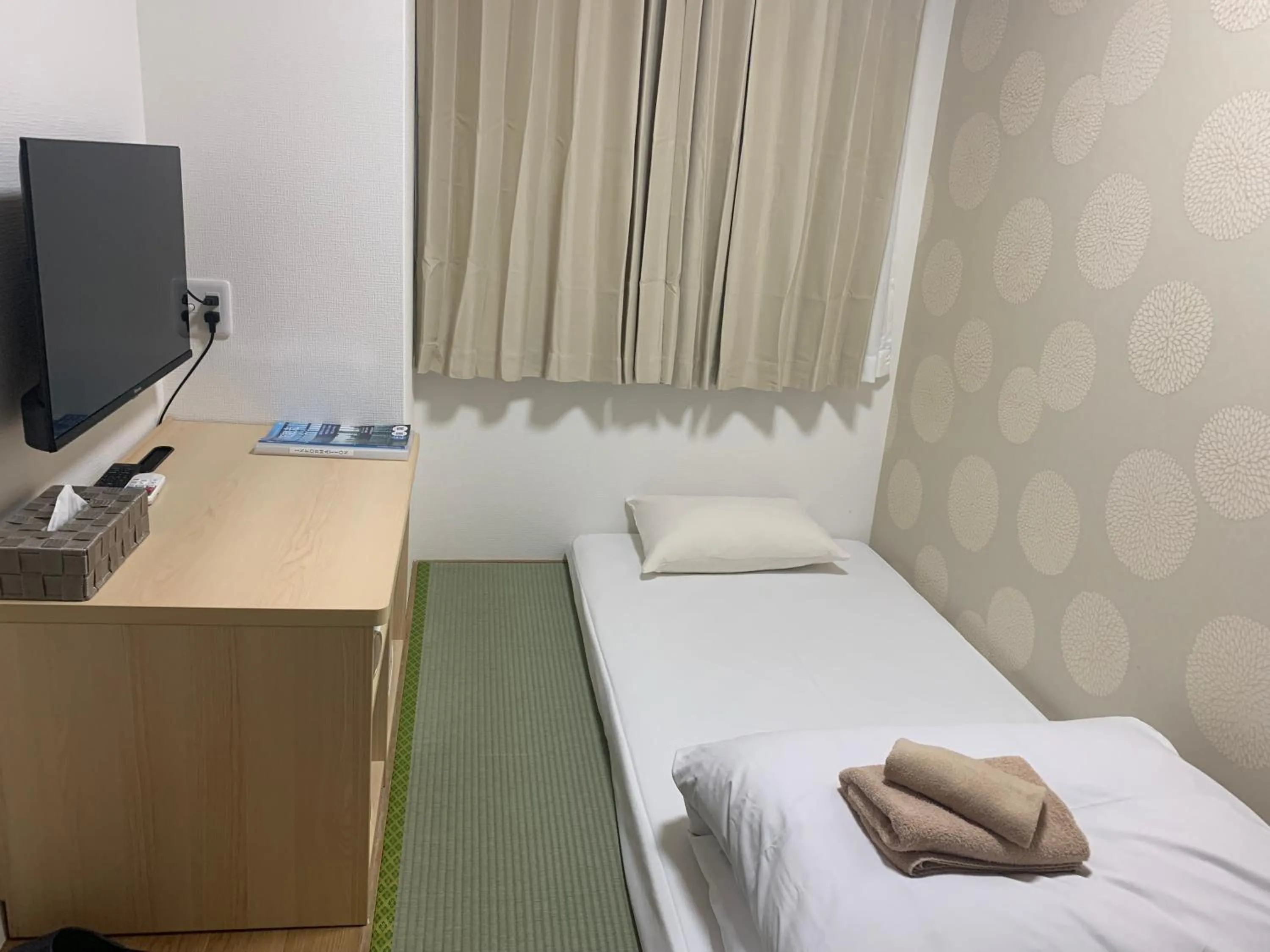 TV and multimedia, Bed in Hotel Shin-Imamiya