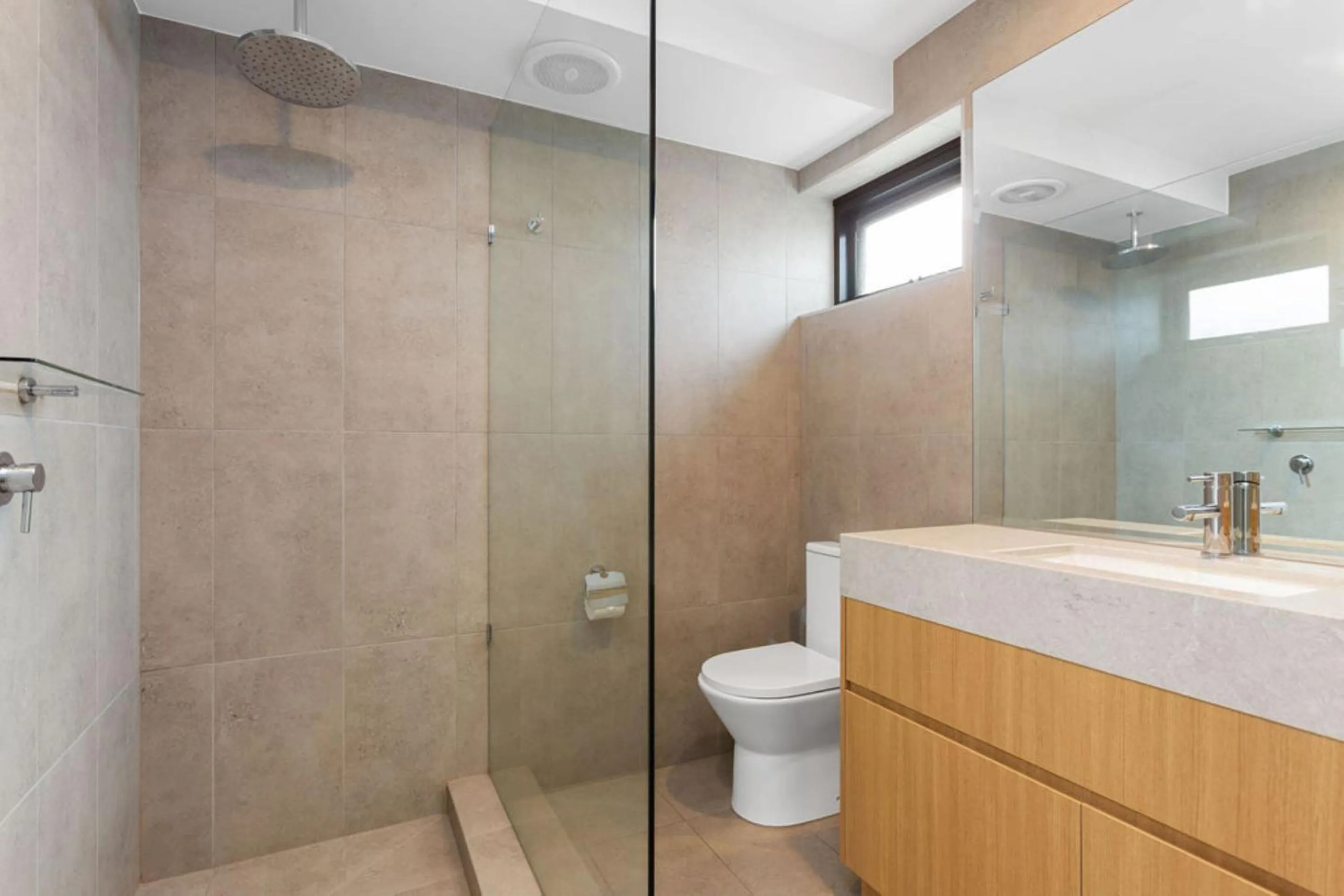 Bathroom in Best Western Apollo Bay Motel